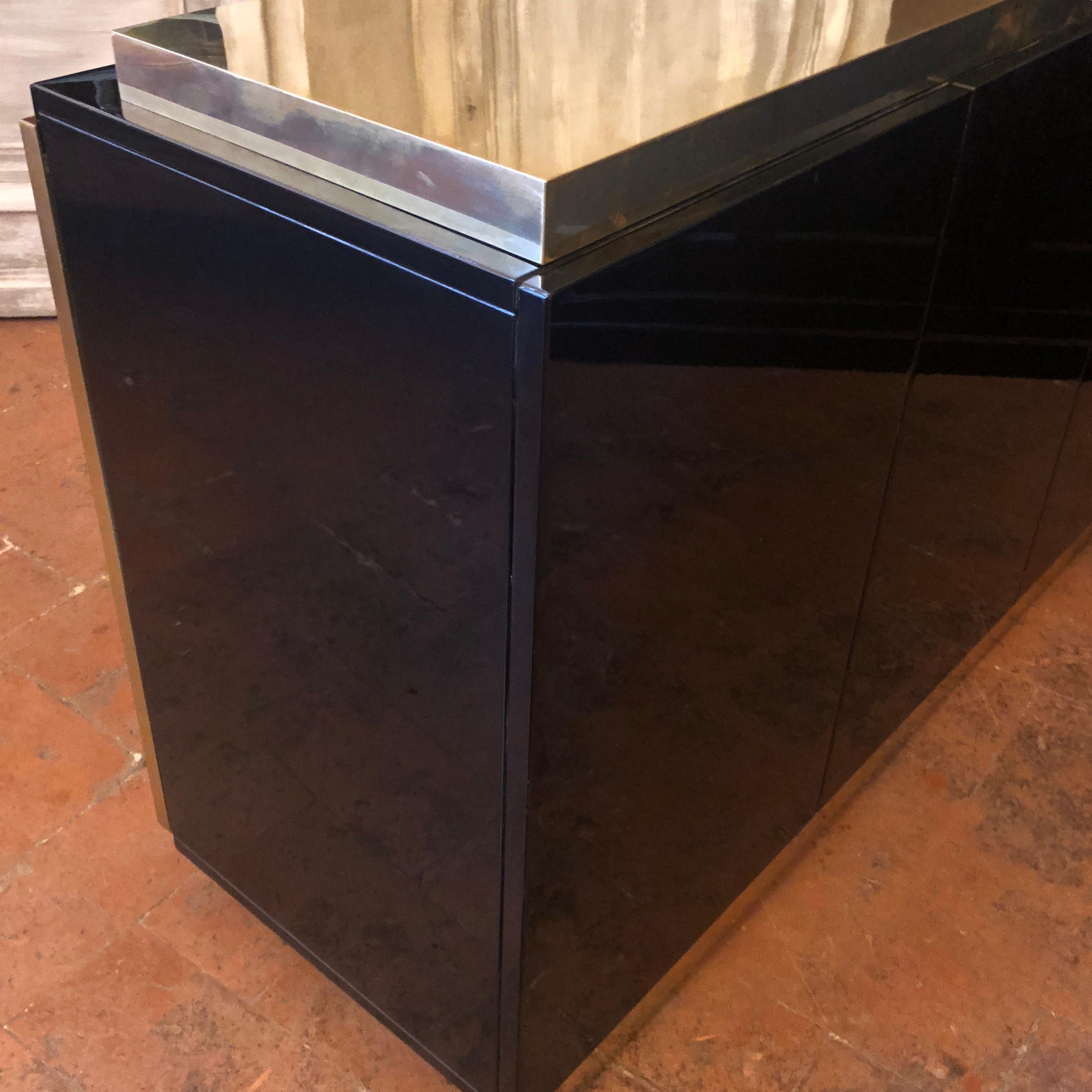 Late 20th Century Italian Black Lacquered Wood and Brass Credenza with Drawers 2
