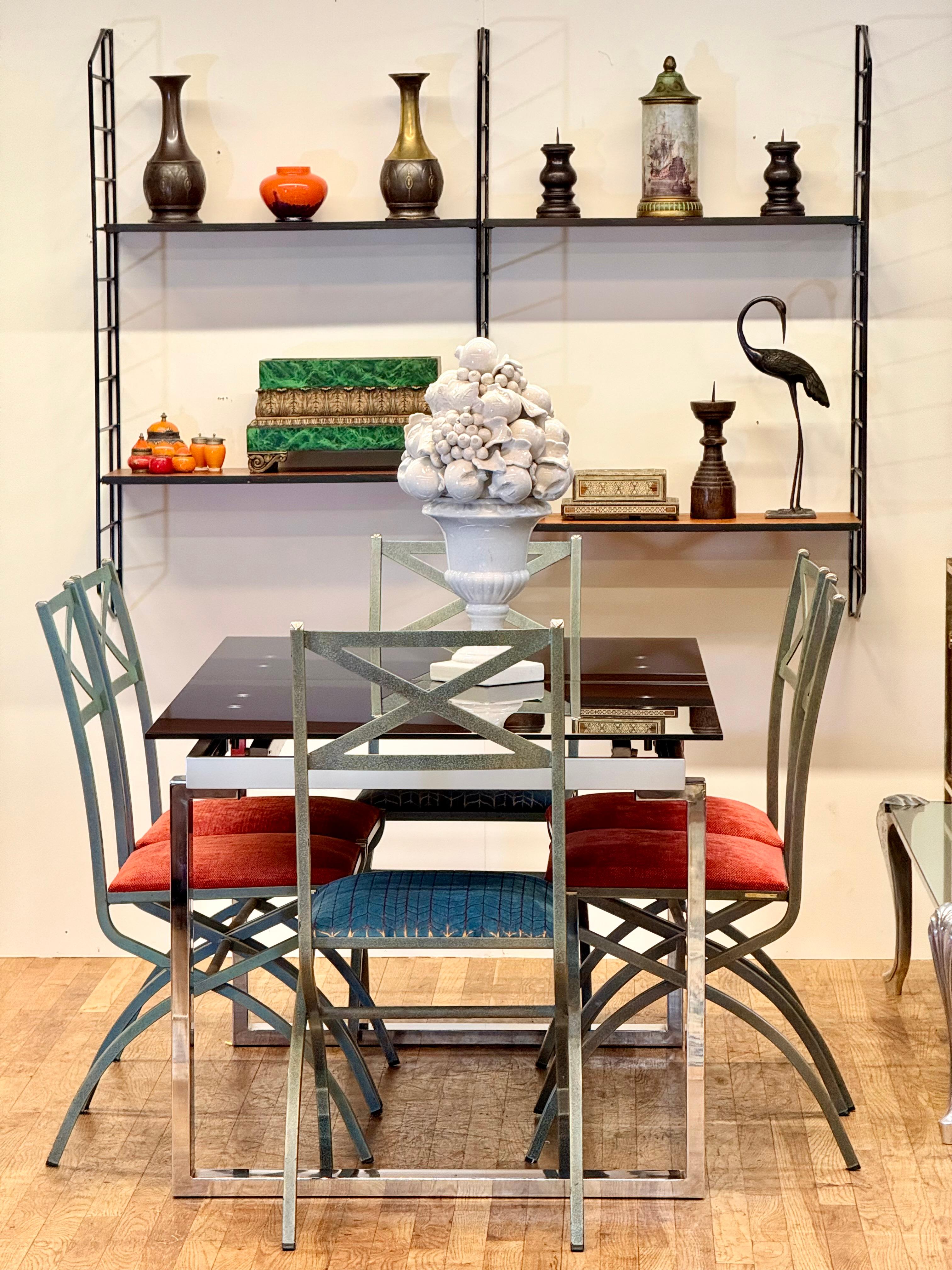 Ausziehbarer Esstisch aus Chrom und Rauchglas im italienischen Design des späten 20. Jahrhunderts im Angebot 11
