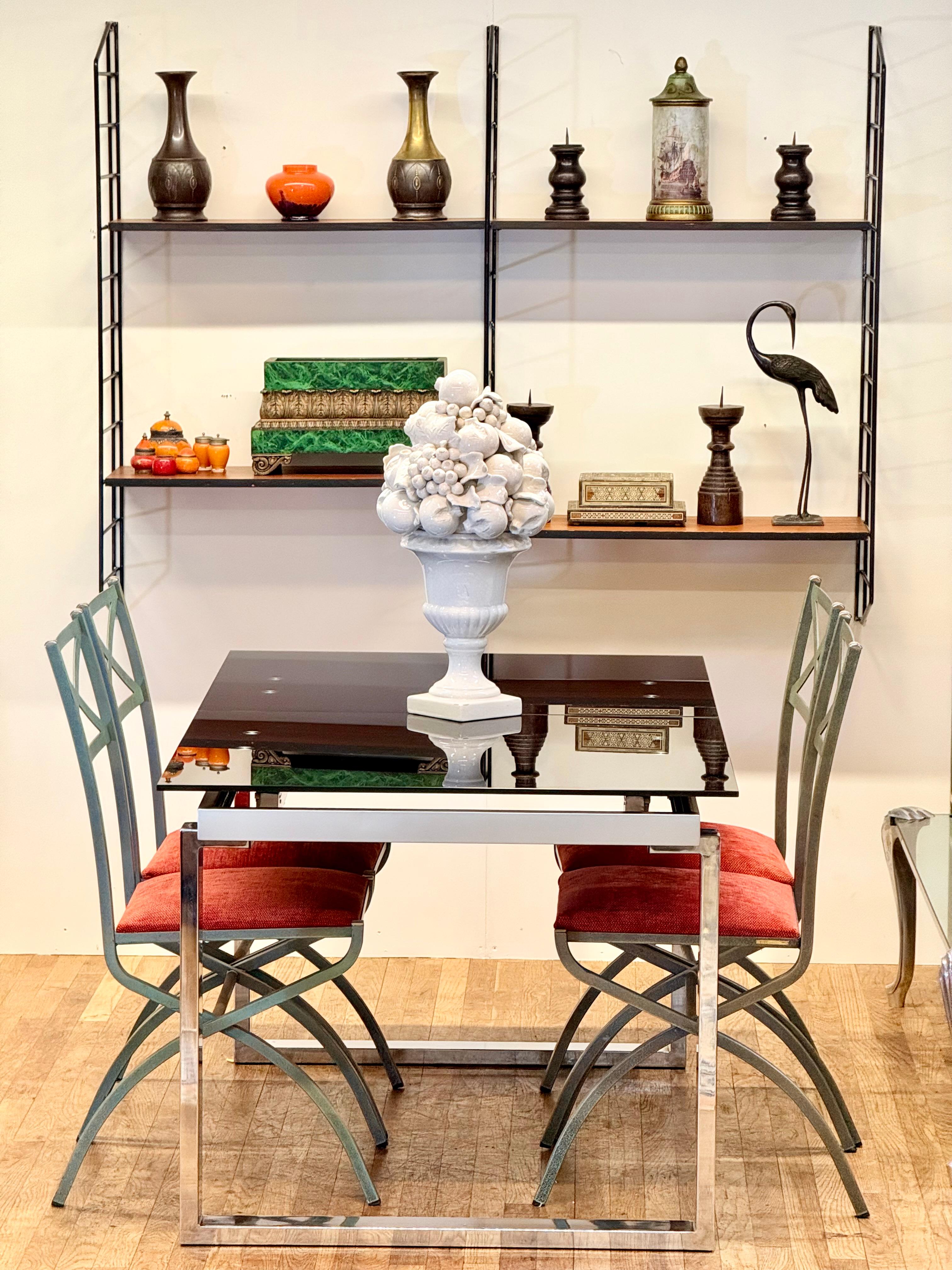 Ausziehbarer Esstisch aus Chrom und Rauchglas im italienischen Design des späten 20. Jahrhunderts im Angebot 12