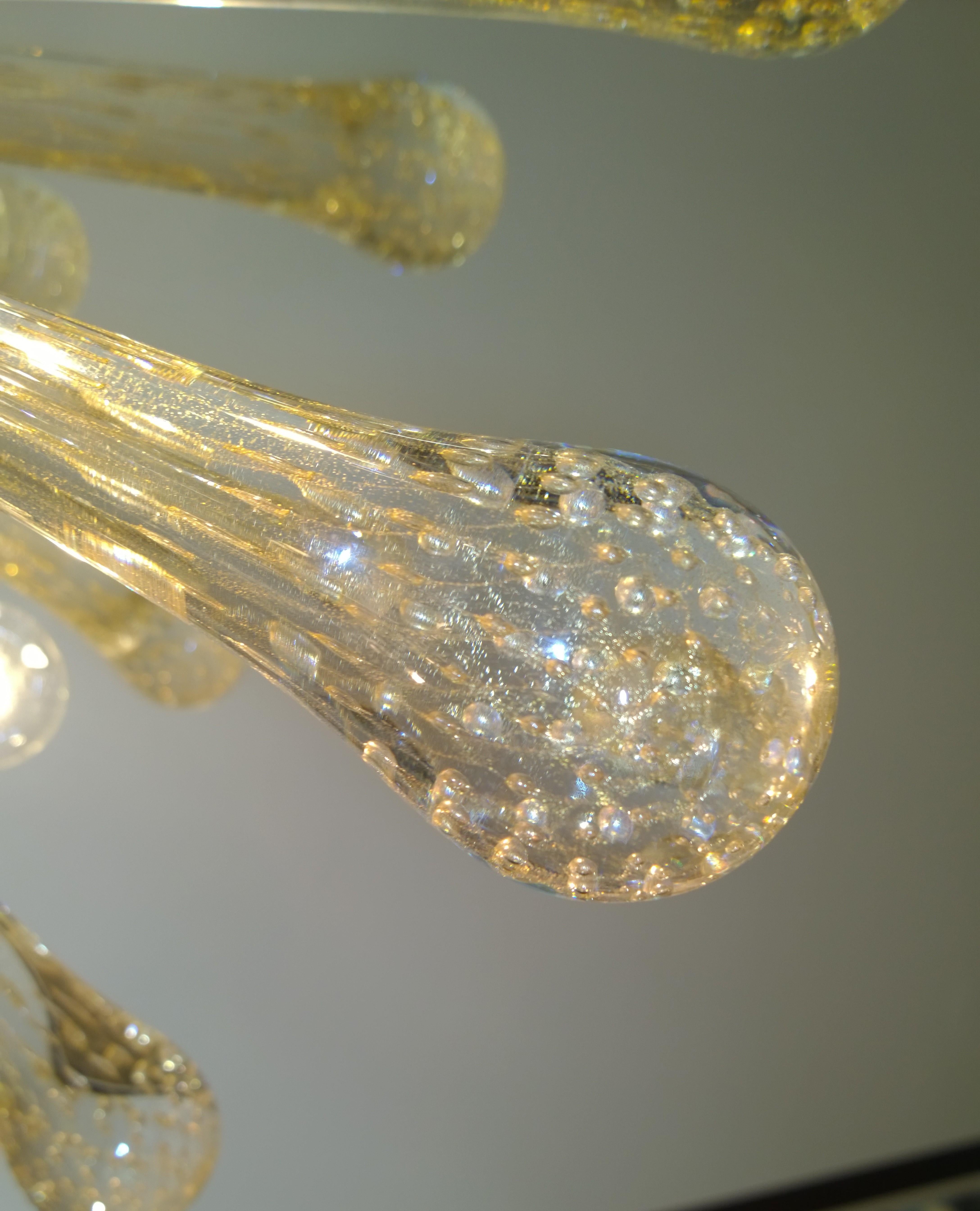 Italian Gold Flecked Clear Murano Blown Glass and Brass Sputnik Chandelier For Sale 6