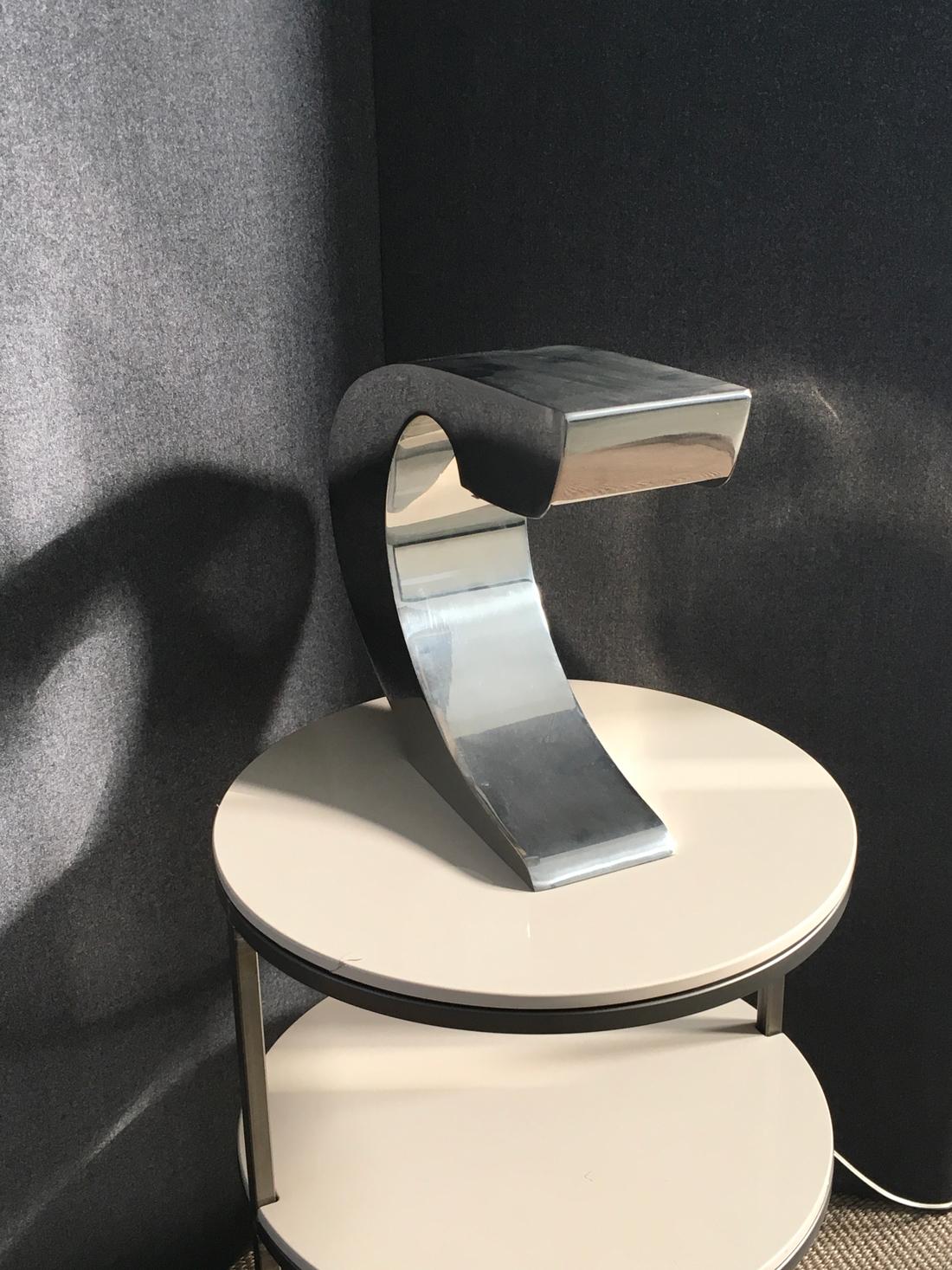 Hand-Crafted Post-Modern Italian Design Steel Chrome Abstract Table Lamp For Sale