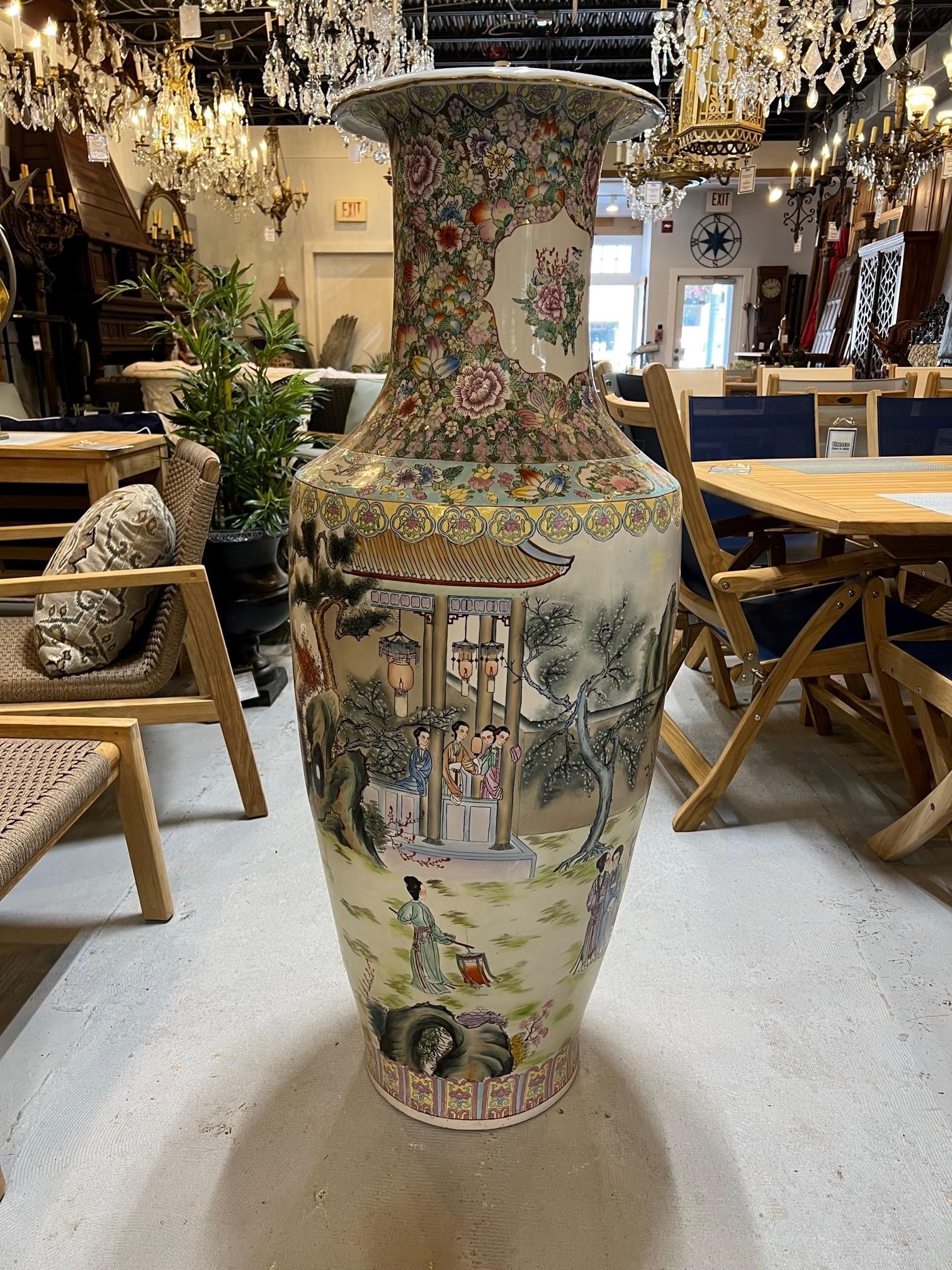 Late 20th Century Large Chinese Hand Painted Porcelain Palace Urn In Good Condition In Stamford, CT