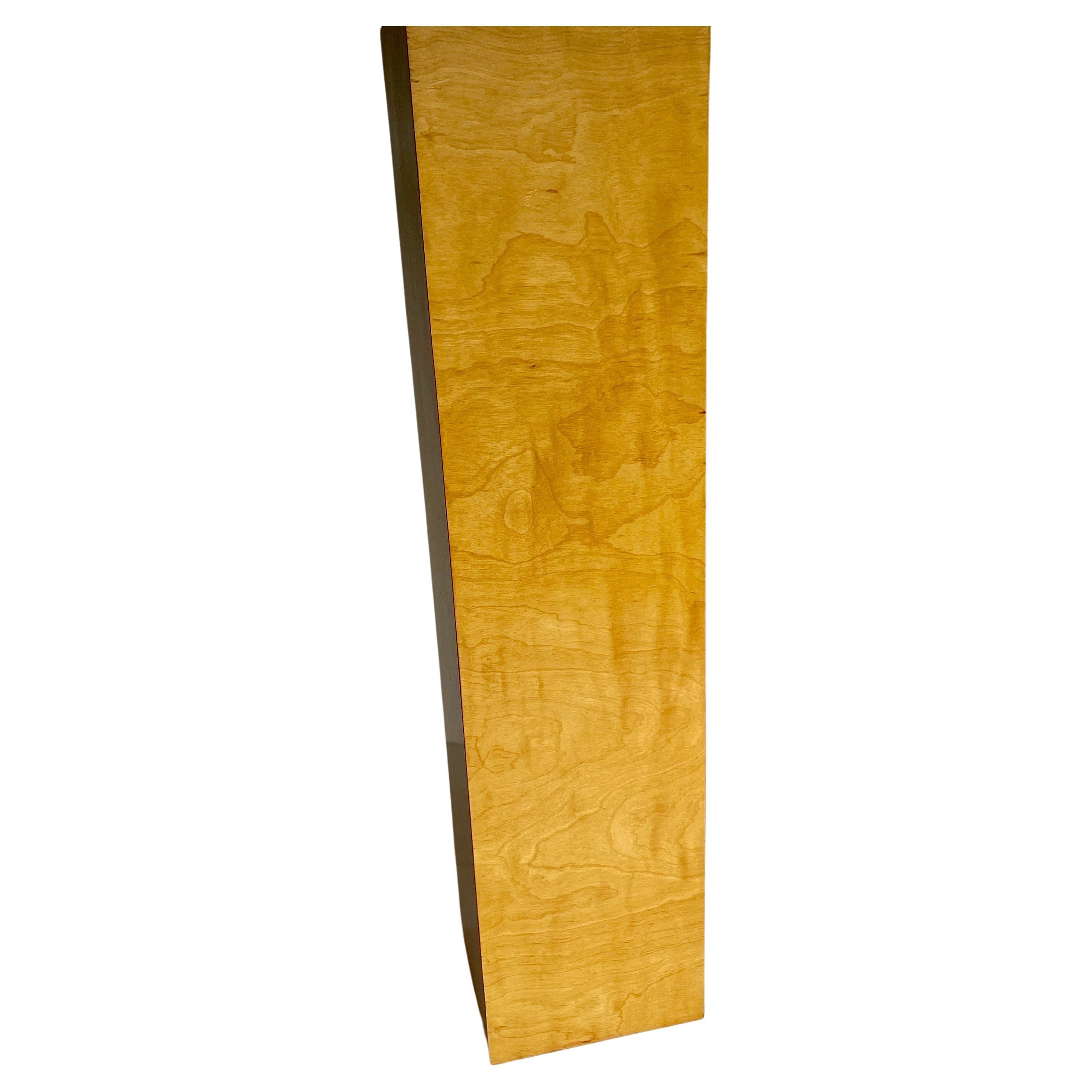 Fait main Fin du 20e siècle, piédestal en bois plaqué de couleur claire en vente