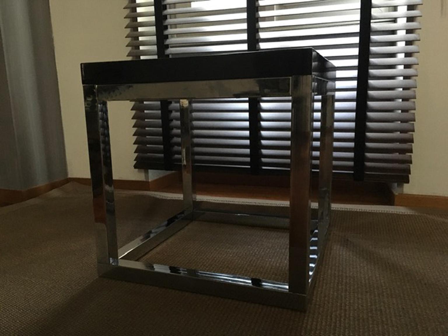 Moderne Fin du 20e siècle, Londres Paire de tables d'appoint en métal Andrew Martin en vente