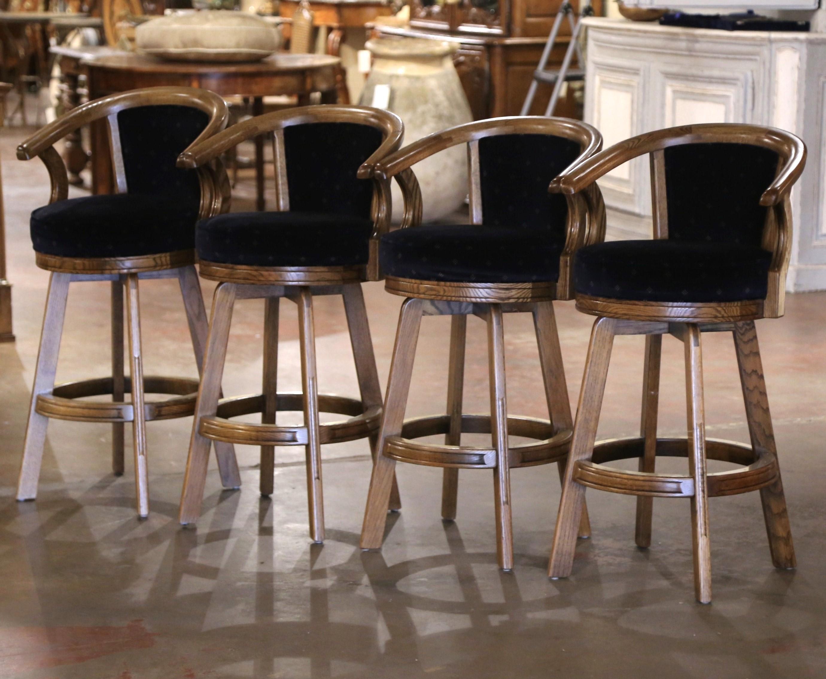 Français Fin du 20ème siècle, Louis Philippe, ensemble de quatre tabourets de bar pivotants en Oak français en vente