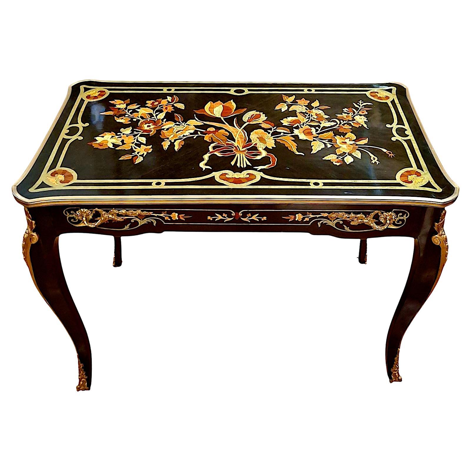 Scrivania intarsiata in stile Luigi XV della fine del XX secolo in vendita