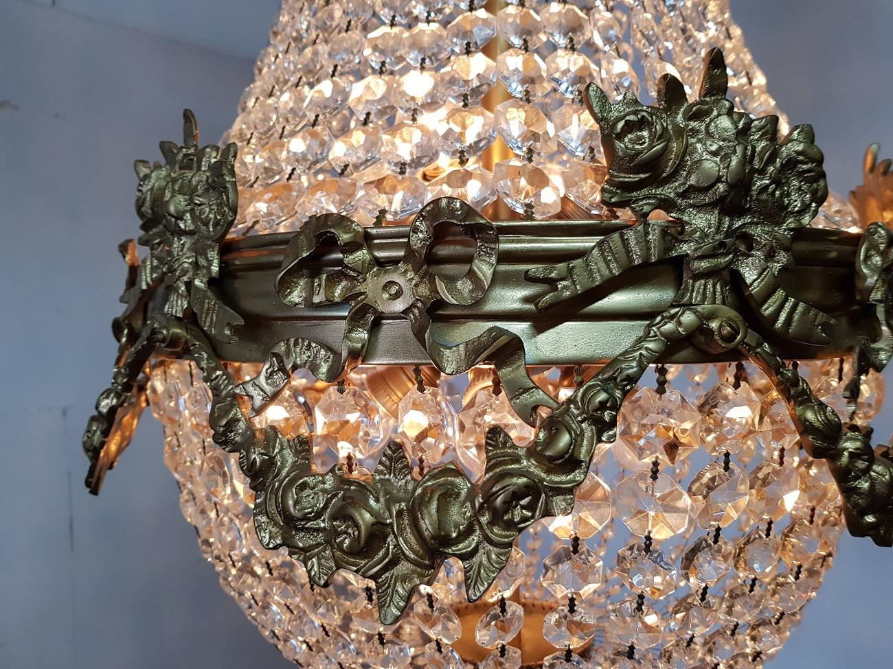 Late 20th Century Louis XVI Style Crystal Chandelier In Excellent Condition In Raalte, NL