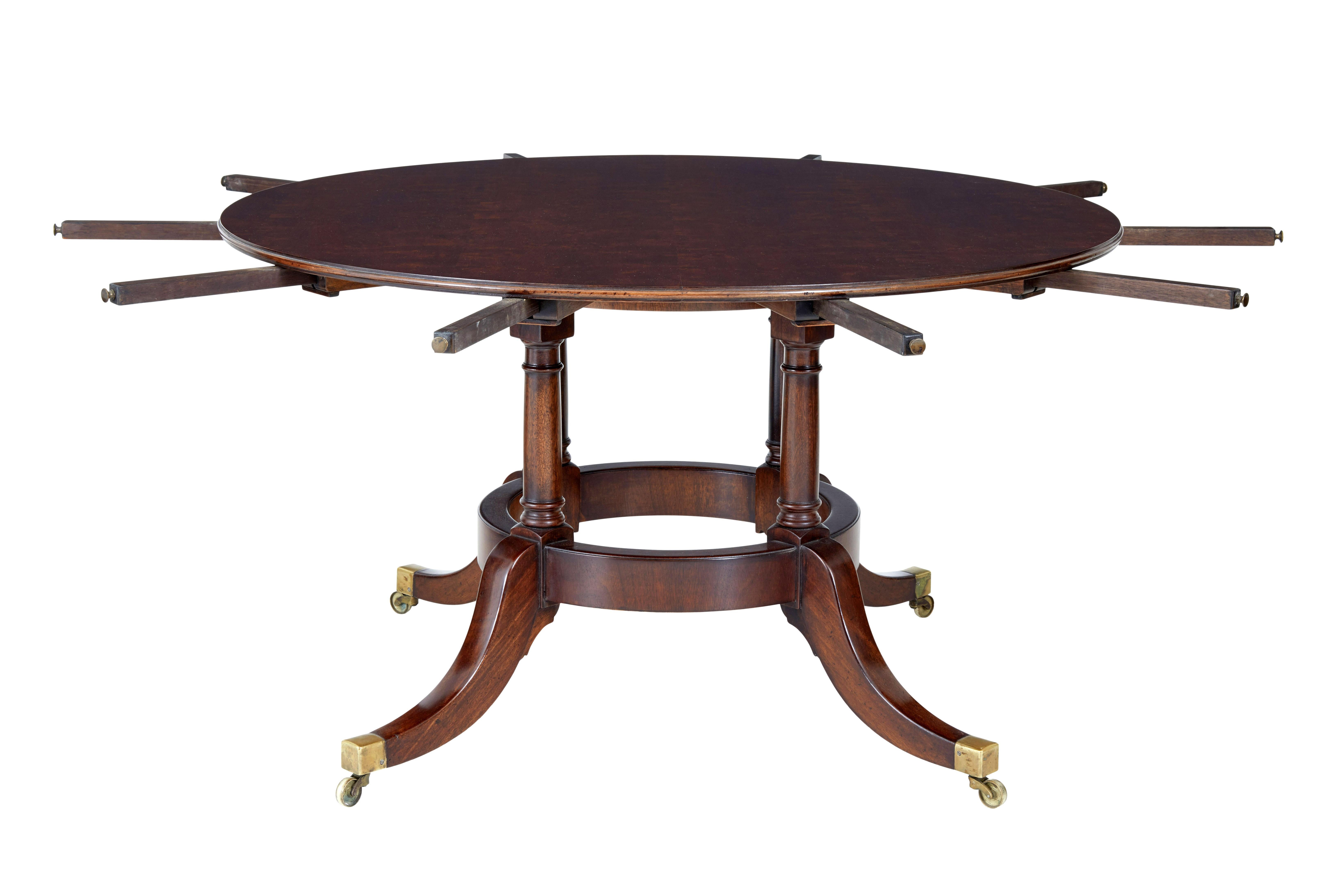 Georgian Late 20th Century Mahogany Jupe Dining Table with Leaf Cabinet