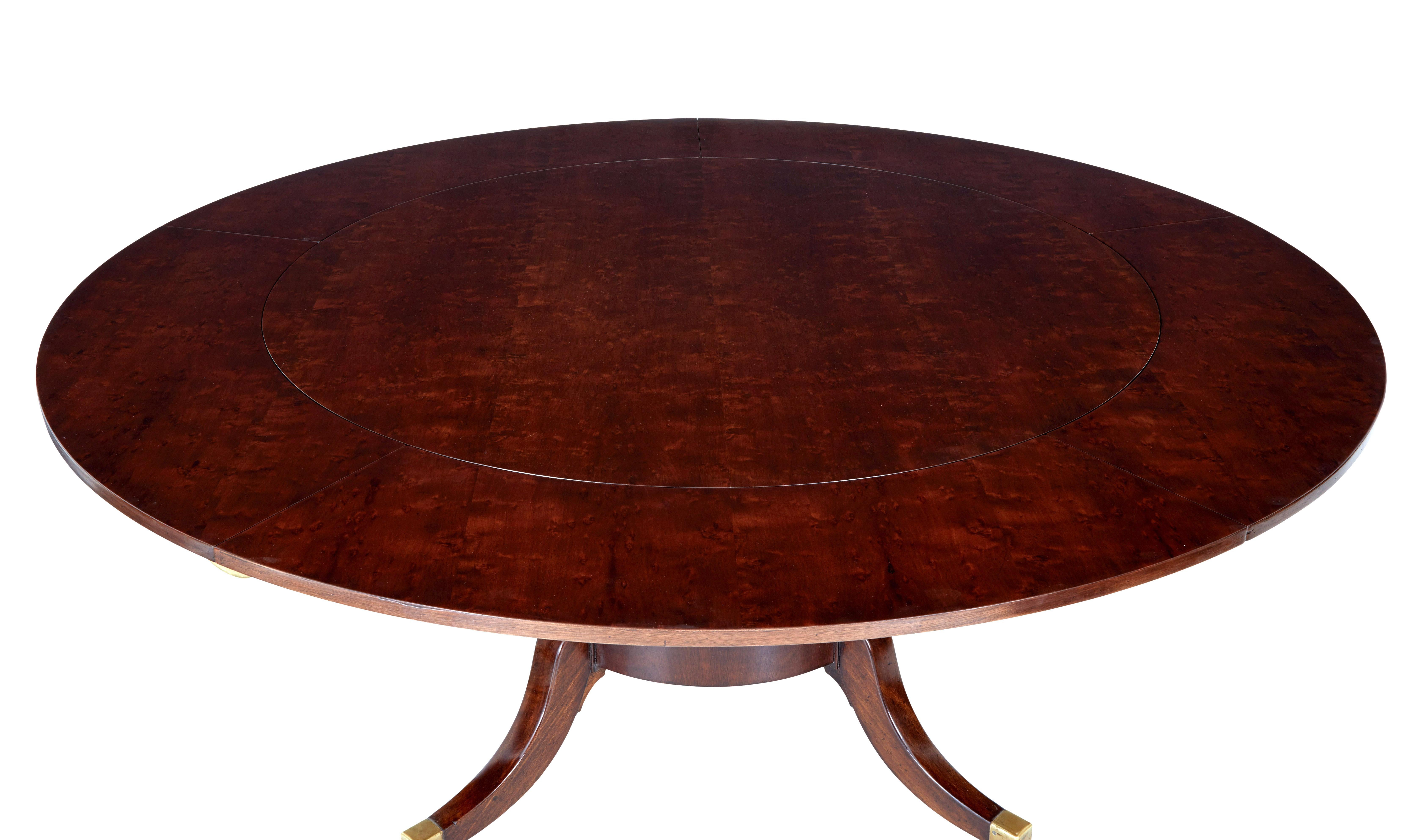 English Late 20th Century Mahogany Jupe Dining Table with Leaf Cabinet