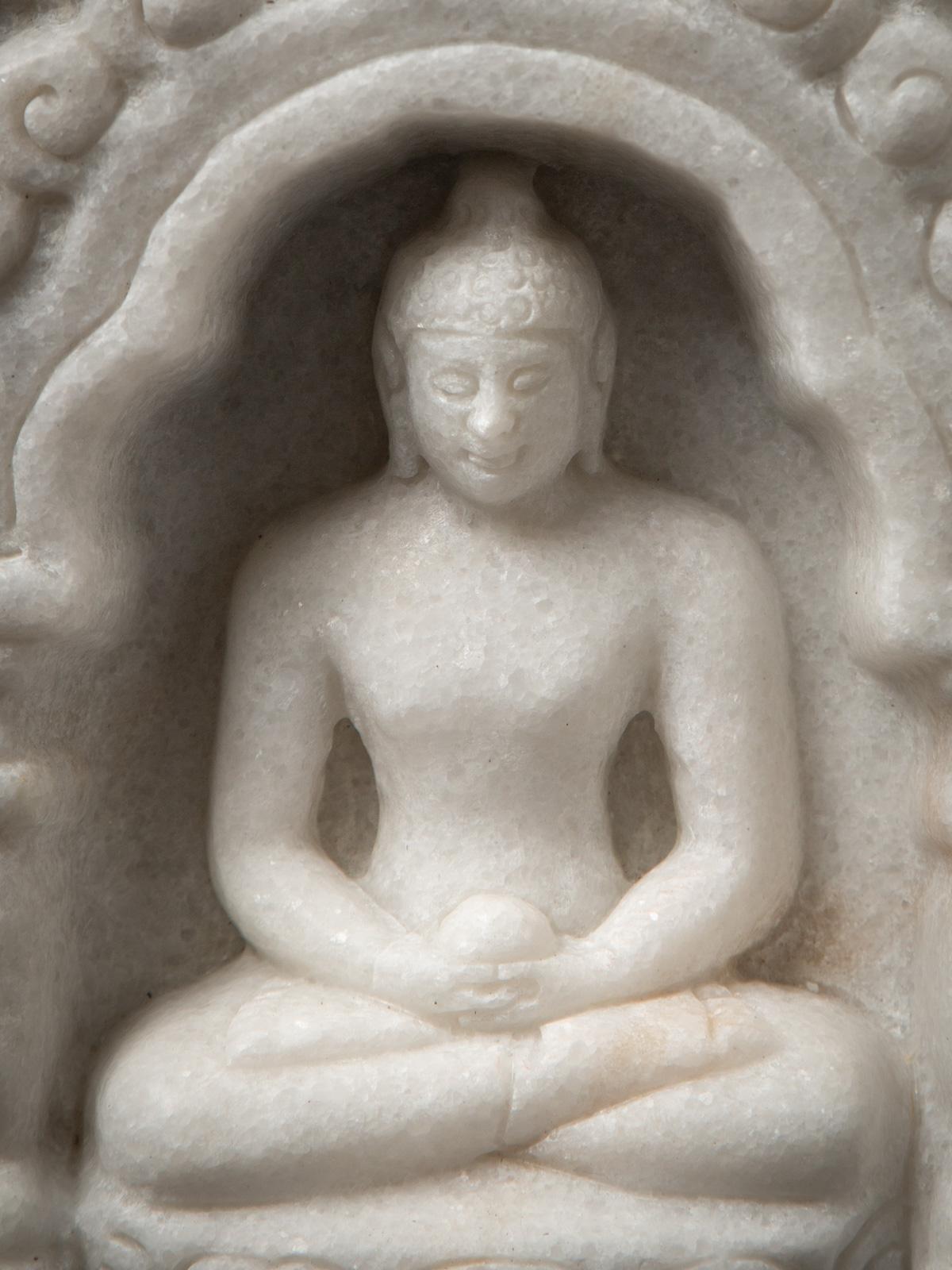 Late 20th century Marble Buddha statue from Thailand In Good Condition For Sale In DEVENTER, NL