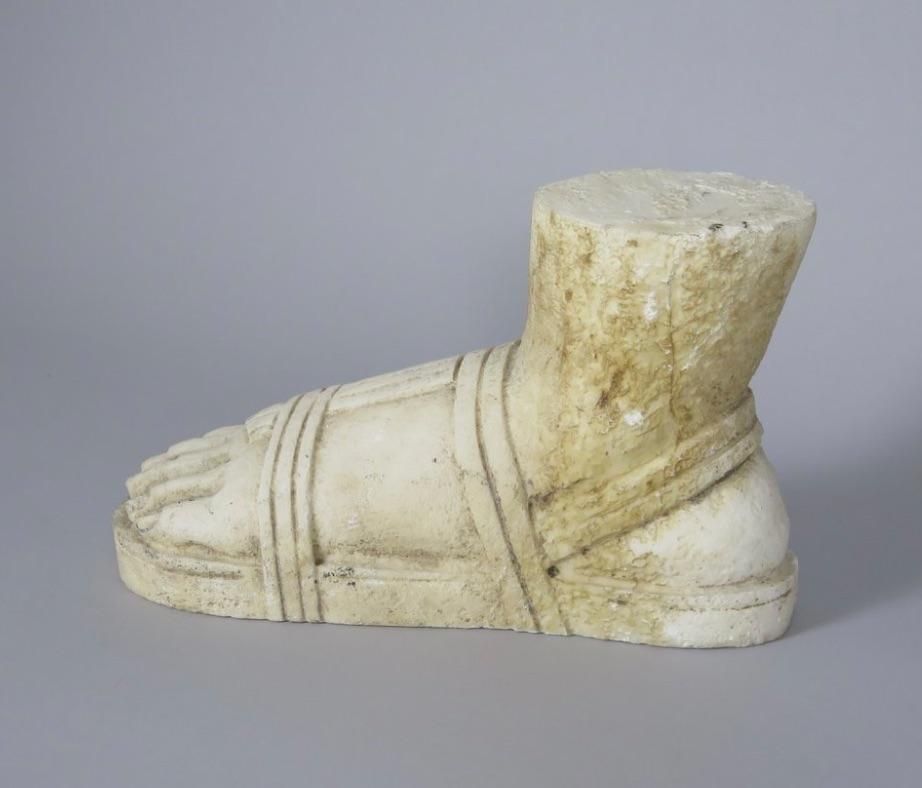 Late 20th Century Marble Greco-Roman Foot In Fair Condition In Pittsburgh, PA