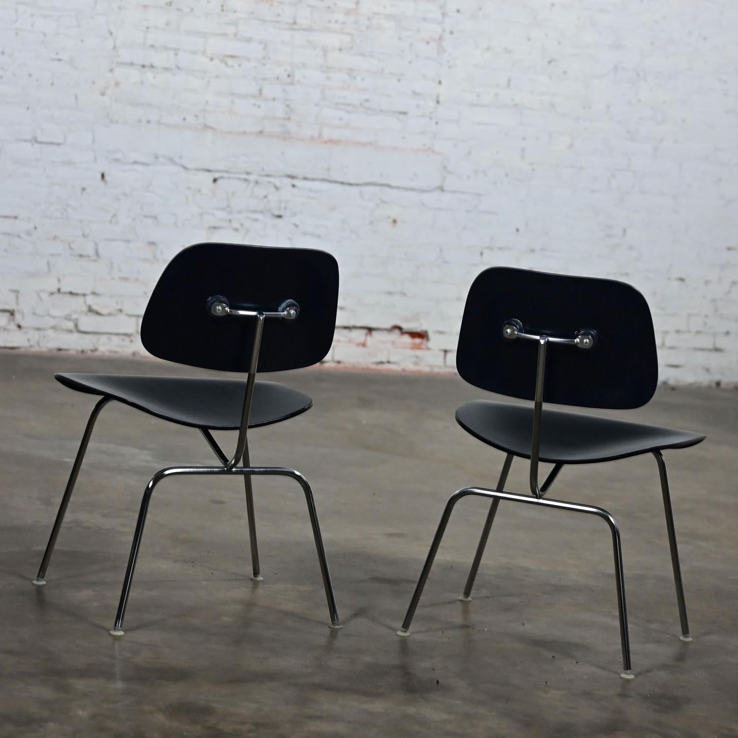 Late 20th Century MCM Pair DCM Chairs by Eames for Herman Miller Black & Chrome For Sale 5