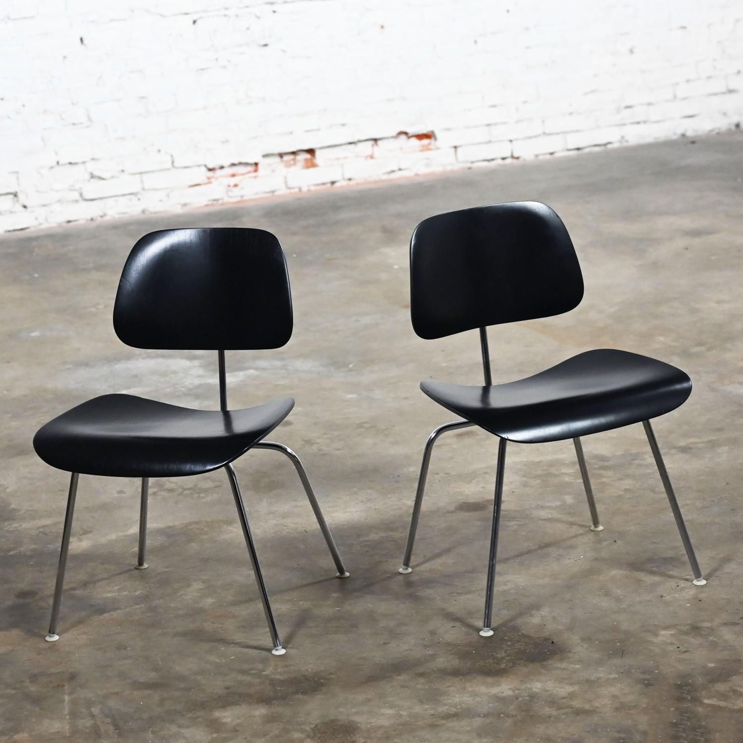 Late 20th Century MCM Pair DCM Chairs by Eames for Herman Miller Black & Chrome For Sale 1
