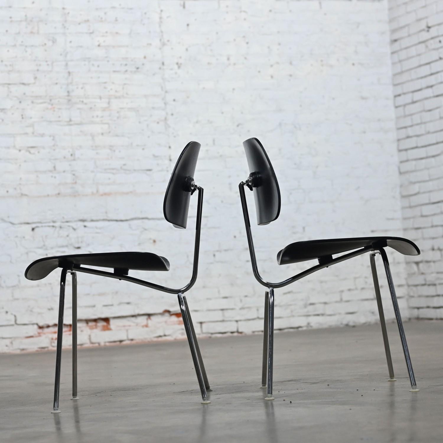 Late 20th Century MCM Pair DCM Chairs by Eames for Herman Miller Black & Chrome For Sale 2