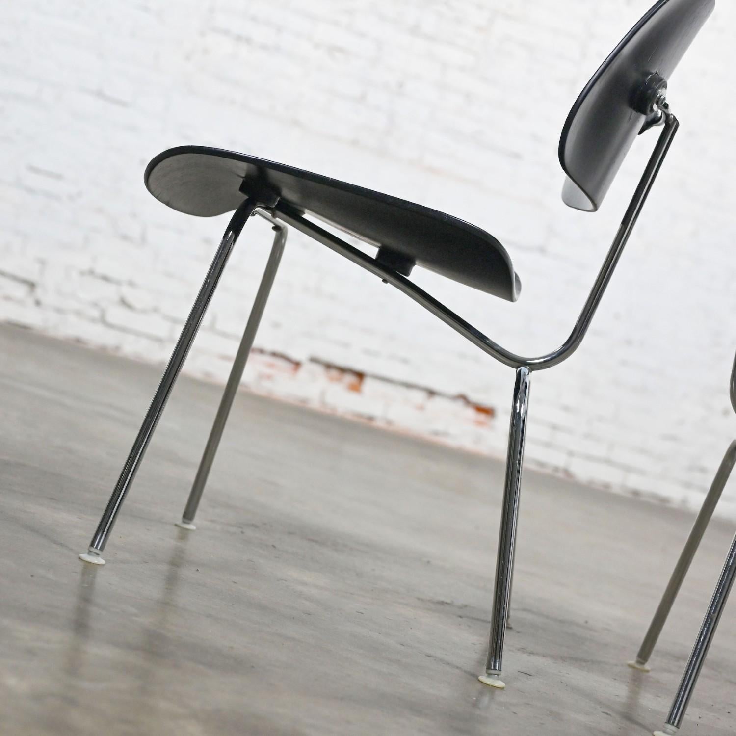 Late 20th Century MCM Pair DCM Chairs by Eames for Herman Miller Black & Chrome For Sale 4
