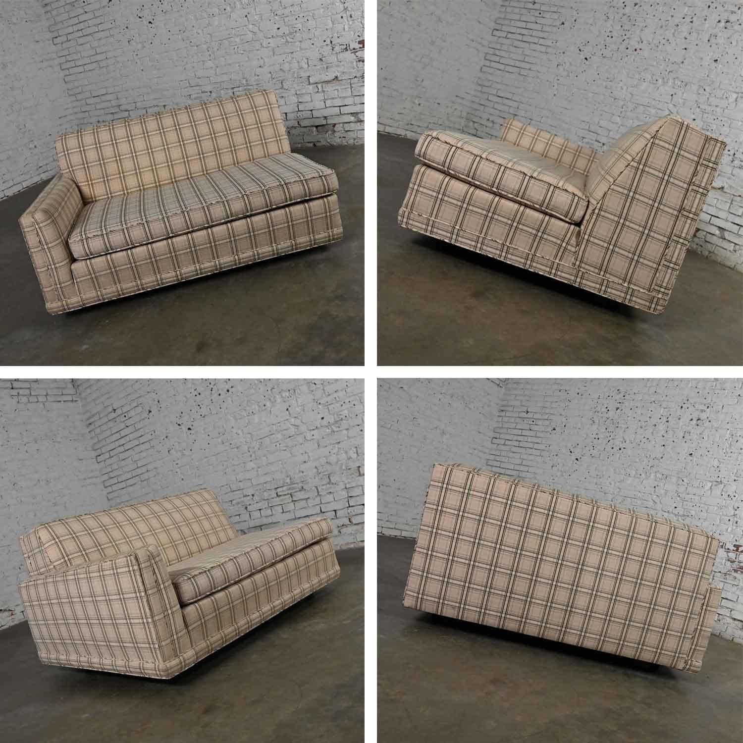 Late 20th Century MCM to Modern Plaid Tuxedo Curved Sectional Sofa with Ottoman 7