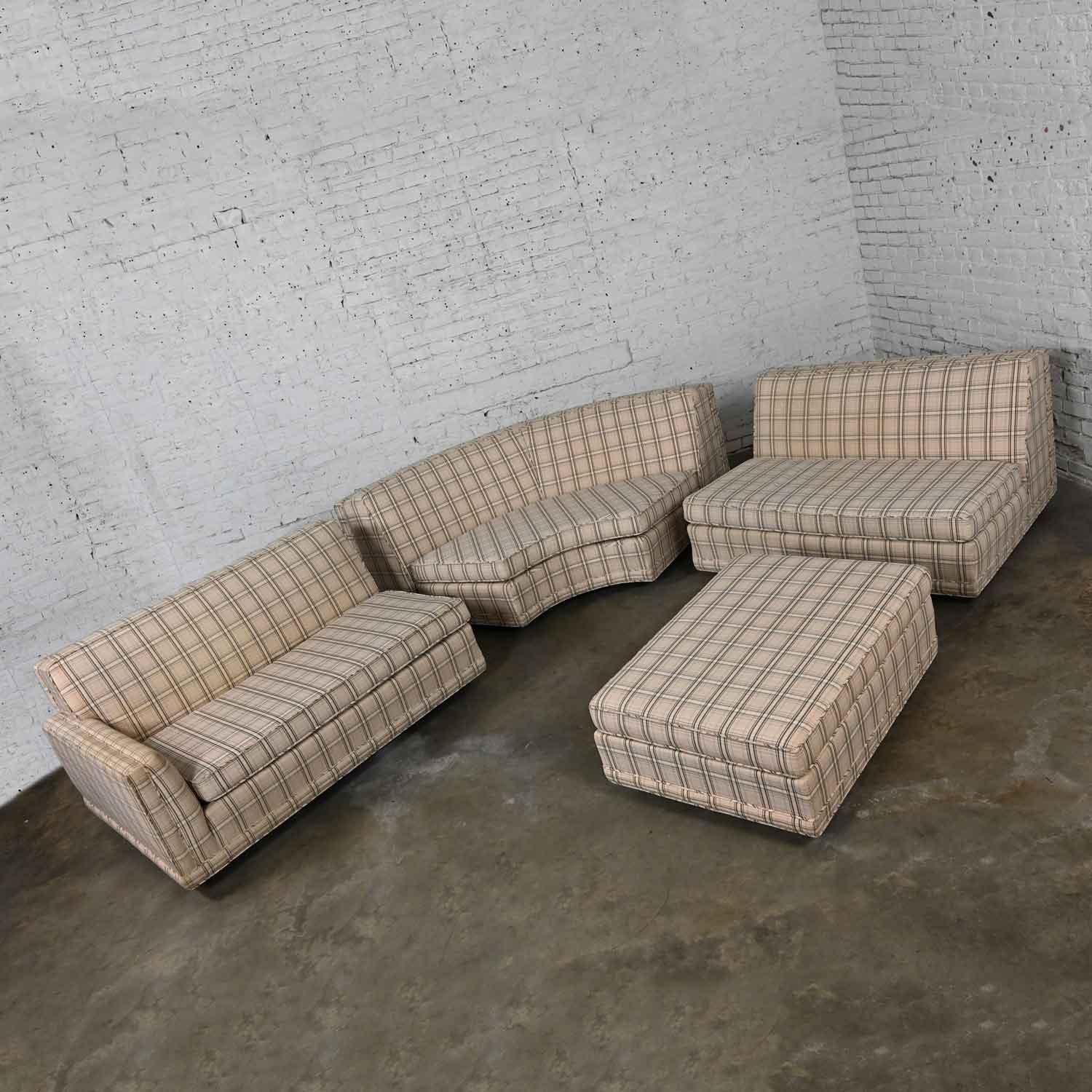 Late 20th Century MCM to Modern Plaid Tuxedo Curved Sectional Sofa with Ottoman 1