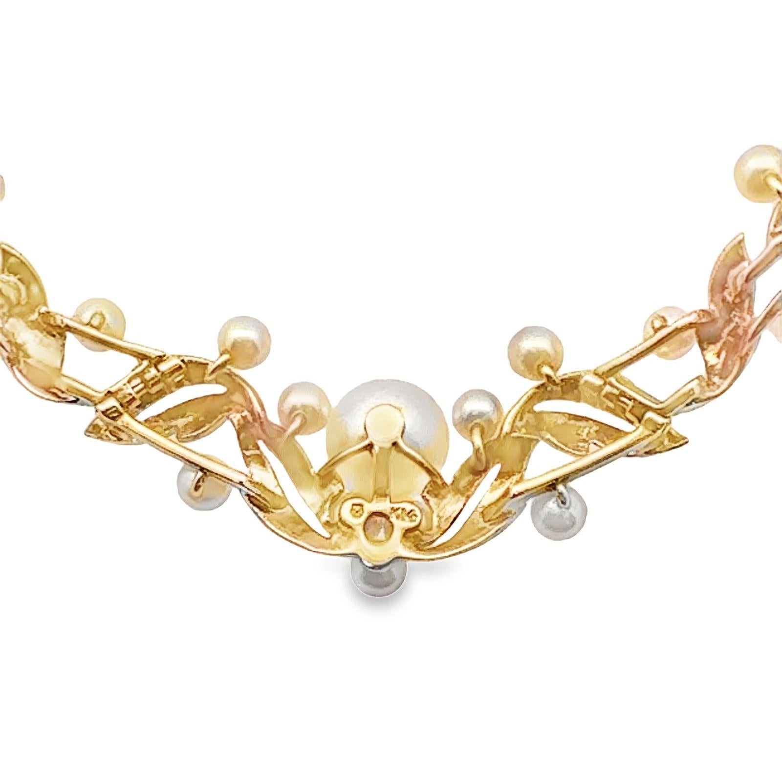Round Cut Late 20th Century Mikimoto Pearl 14 Karat Yellow Gold Vintage Link Necklace