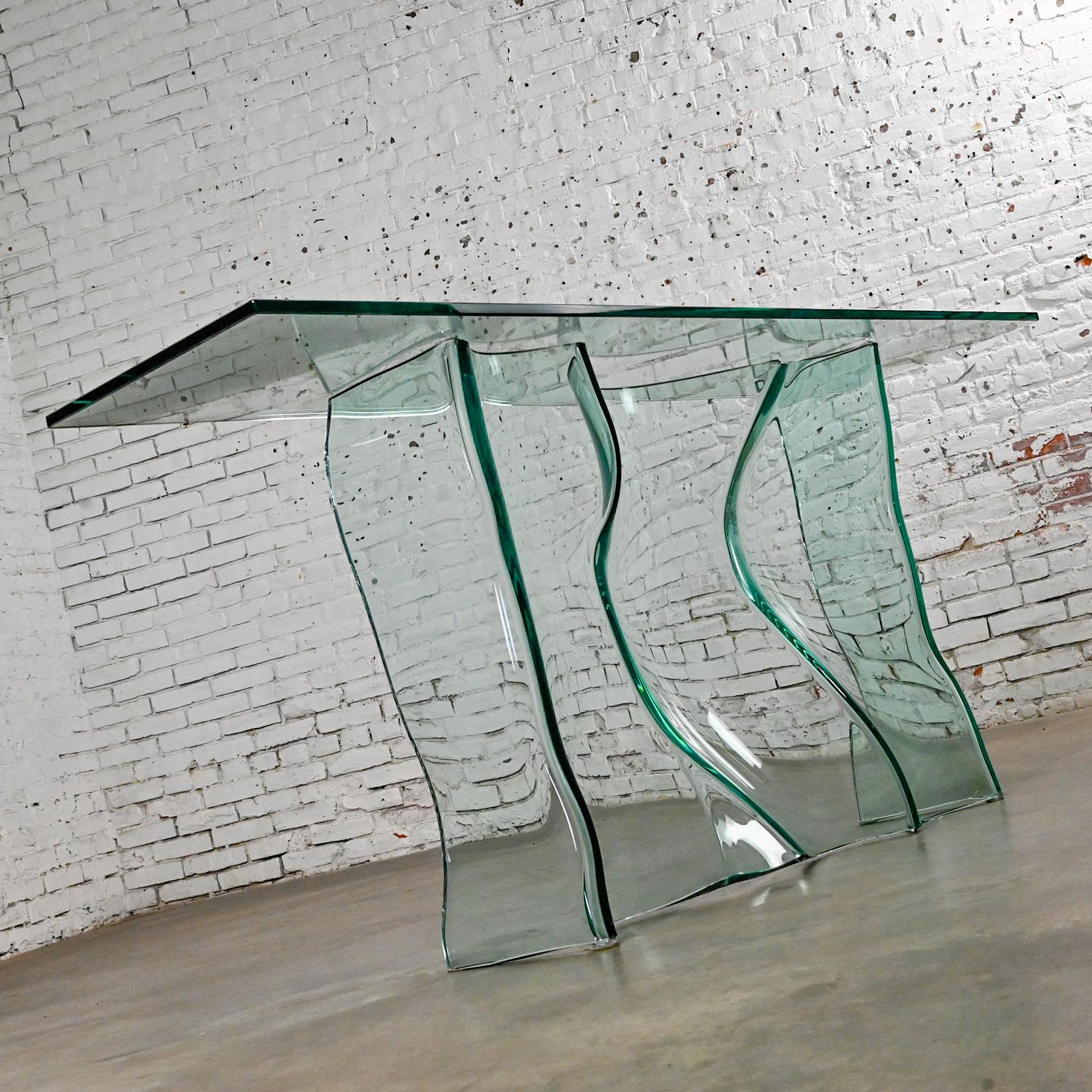 Fin du 20e siècle, table console de canapé sculpturale entièrement en verre Base ondulée en vente 7