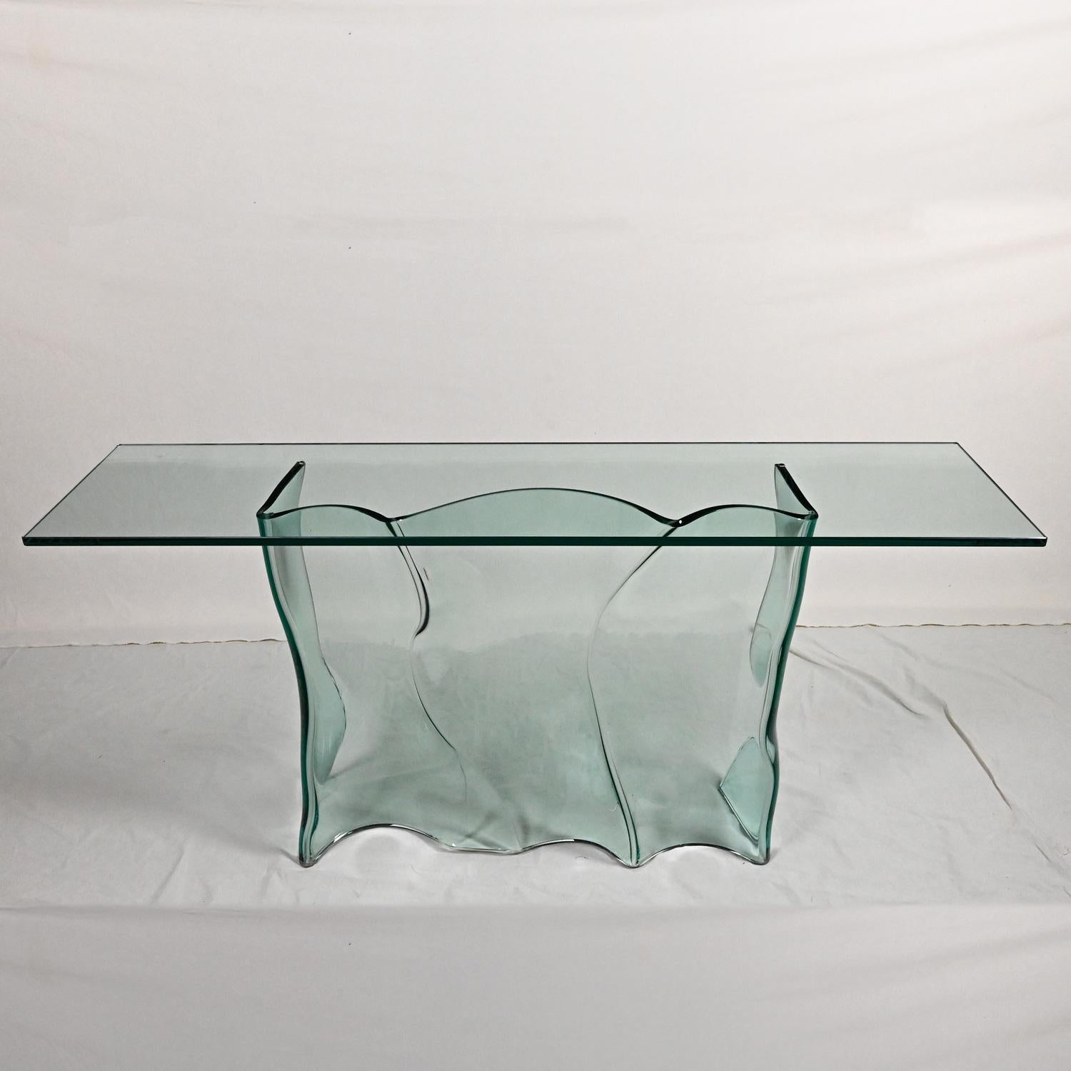 Fin du 20e siècle, table console de canapé sculpturale entièrement en verre Base ondulée en vente 12