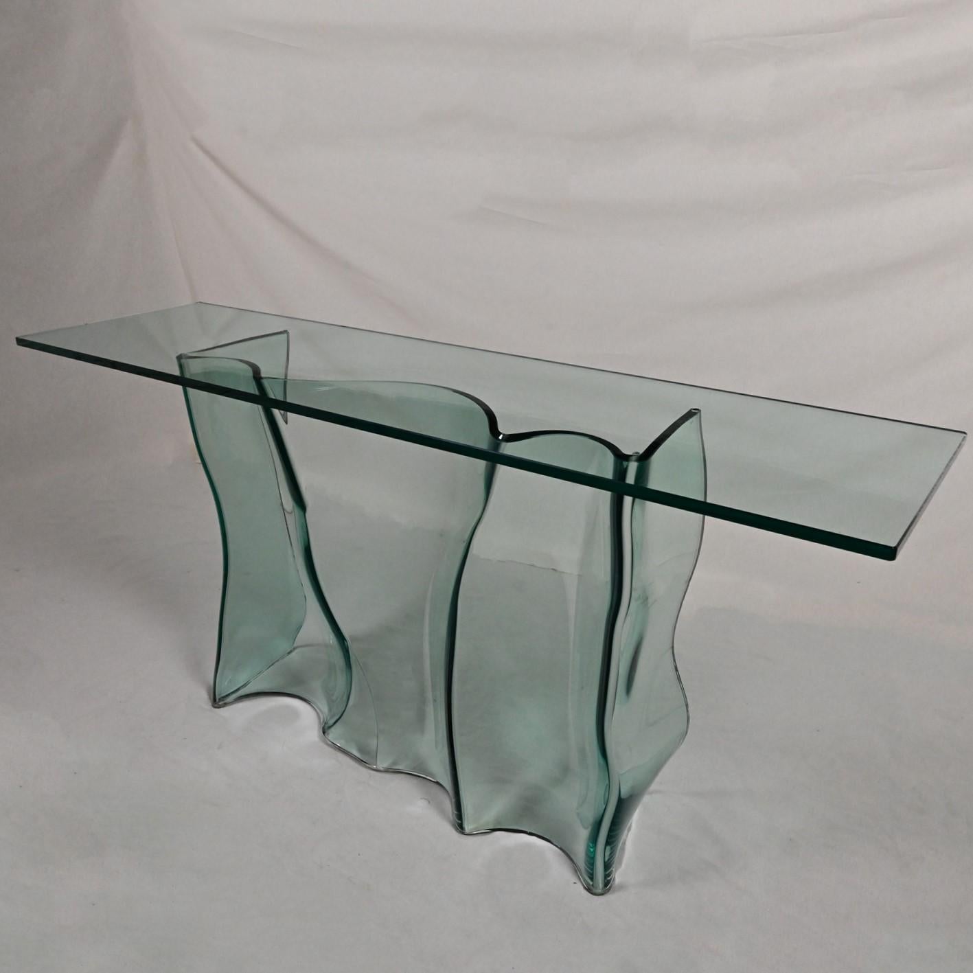 Fin du 20e siècle, table console de canapé sculpturale entièrement en verre Base ondulée en vente 13
