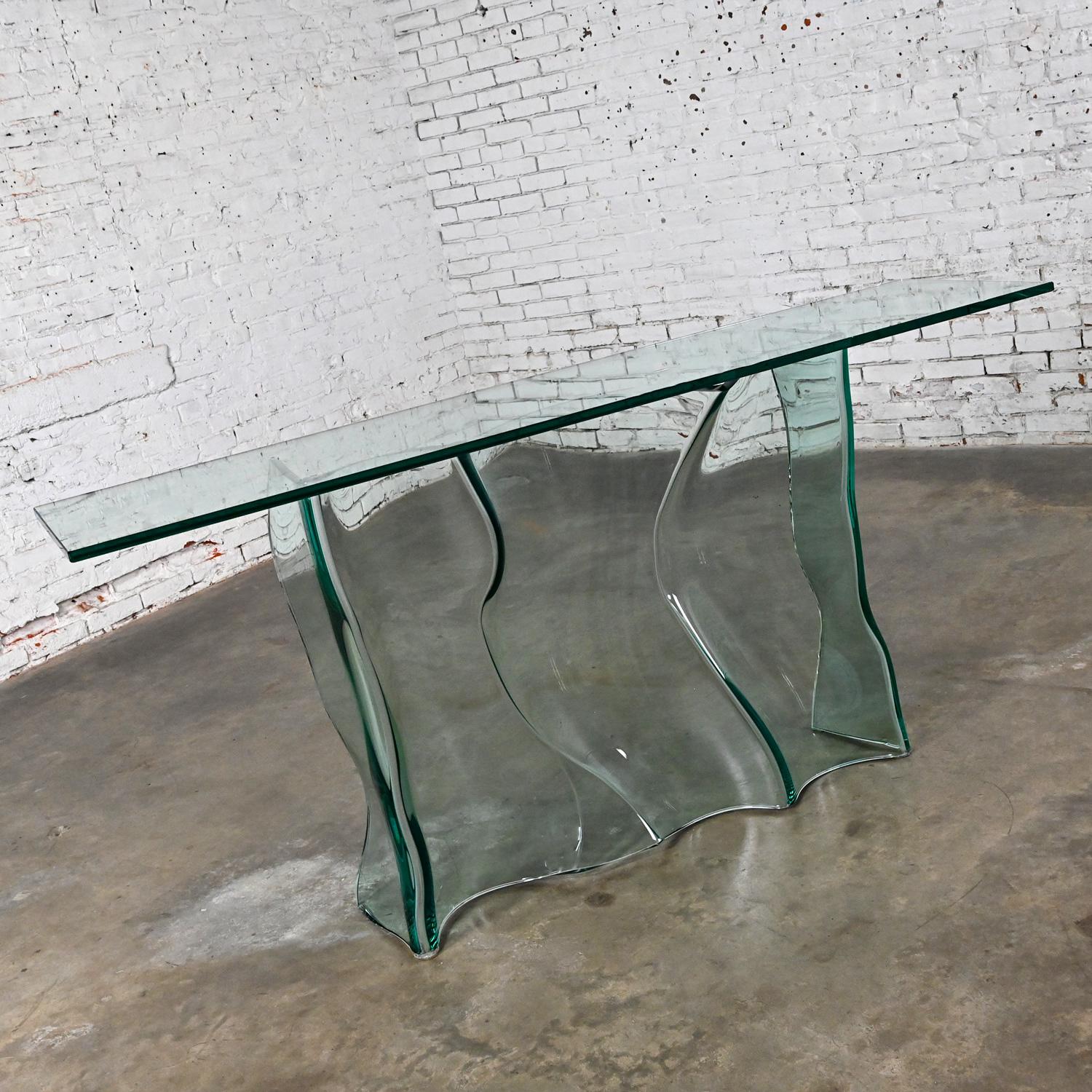 Late 20th Century Modern All Glass Sculptural Sofa Console Table Undulating Base In Good Condition For Sale In Topeka, KS