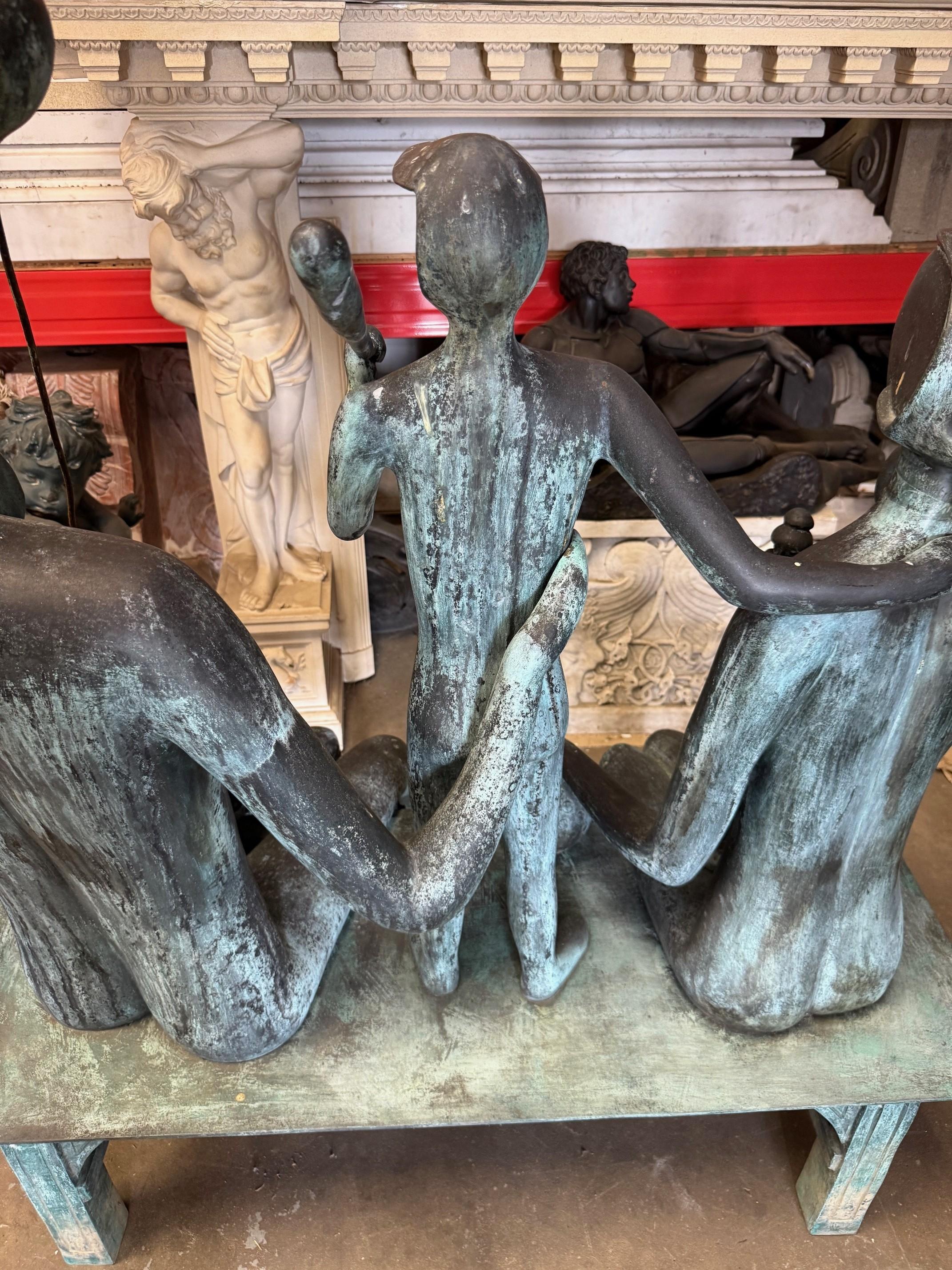 Scultura in bronzo moderna della fine del XX secolo FELICIDAD di Jose J 