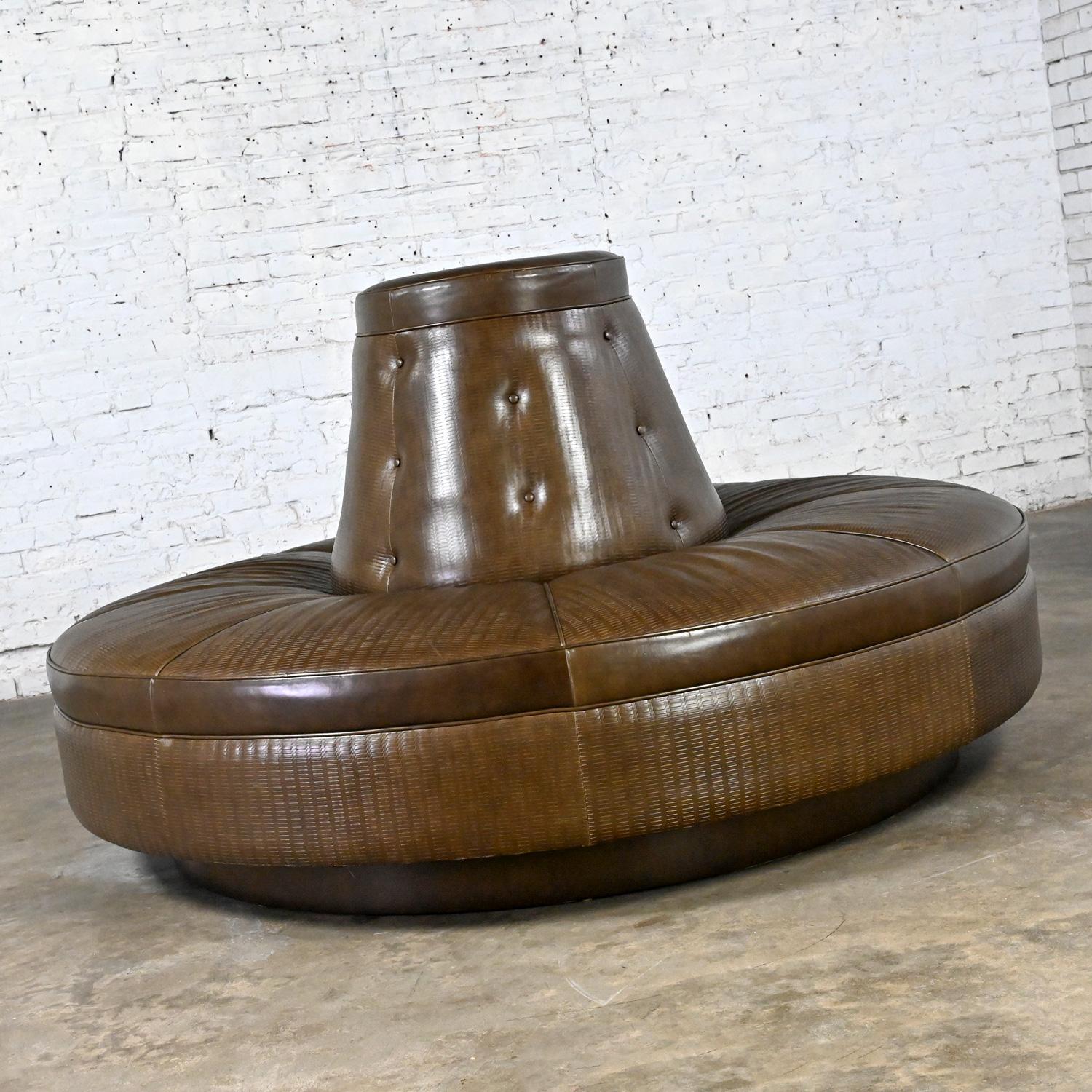 Late 20th Century Modern Circular Banquet Sofa Settee Custom Made Brown Leather  For Sale 8