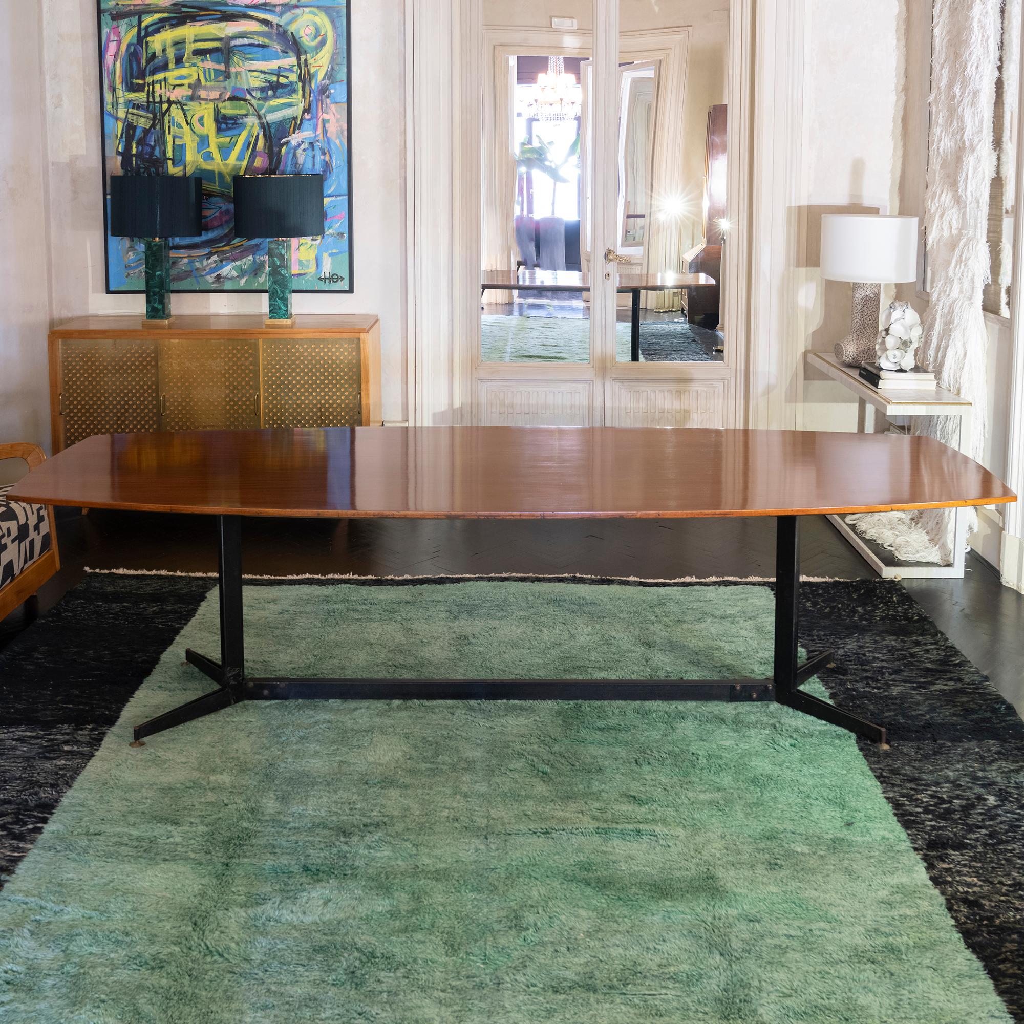 Late 20th Century Modern Conference / Dining Table Solid Walnut and Steel Base In Good Condition For Sale In Firenze, IT
