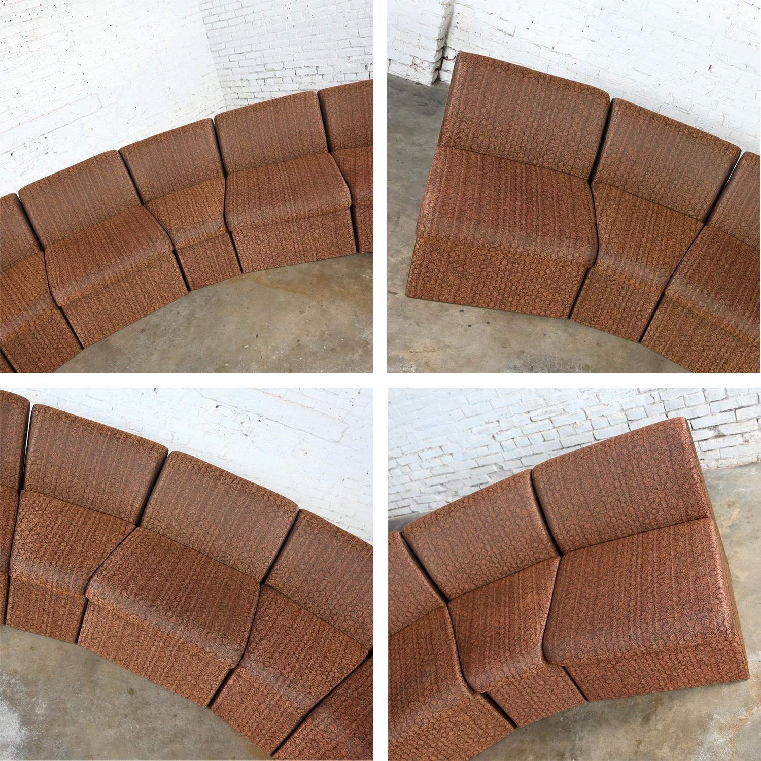 Fin du 20e siècle Modernity Global Upholstery Company Canapé sectionnel 7 pièces Brown en vente 11