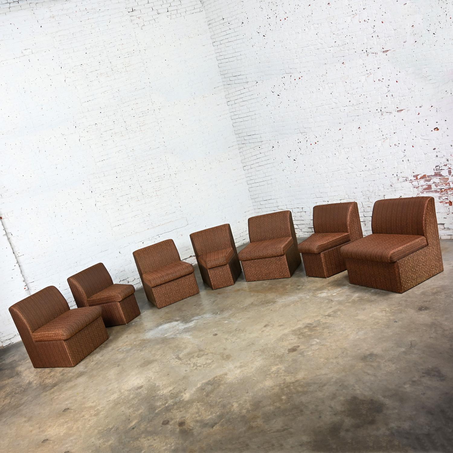 Spätes 20. Jahrhundert Modern Global Upholstery Company Brown 7 Piece Sectional Sofa im Angebot 1