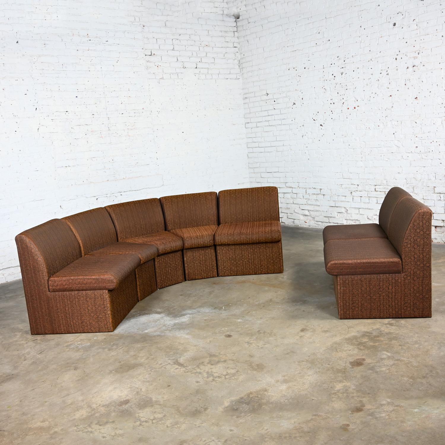 Late 20th Century Modern Global Upholstery Company Brown 7 Piece Sectional Sofa For Sale 3
