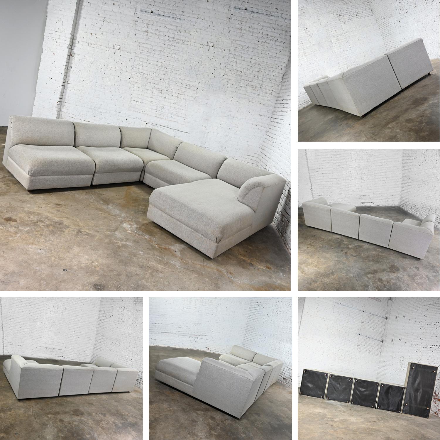 Late 20th Century Modern Modular Sectional Sofa 5 Pieces with Chaise Gray Tweed  For Sale 11