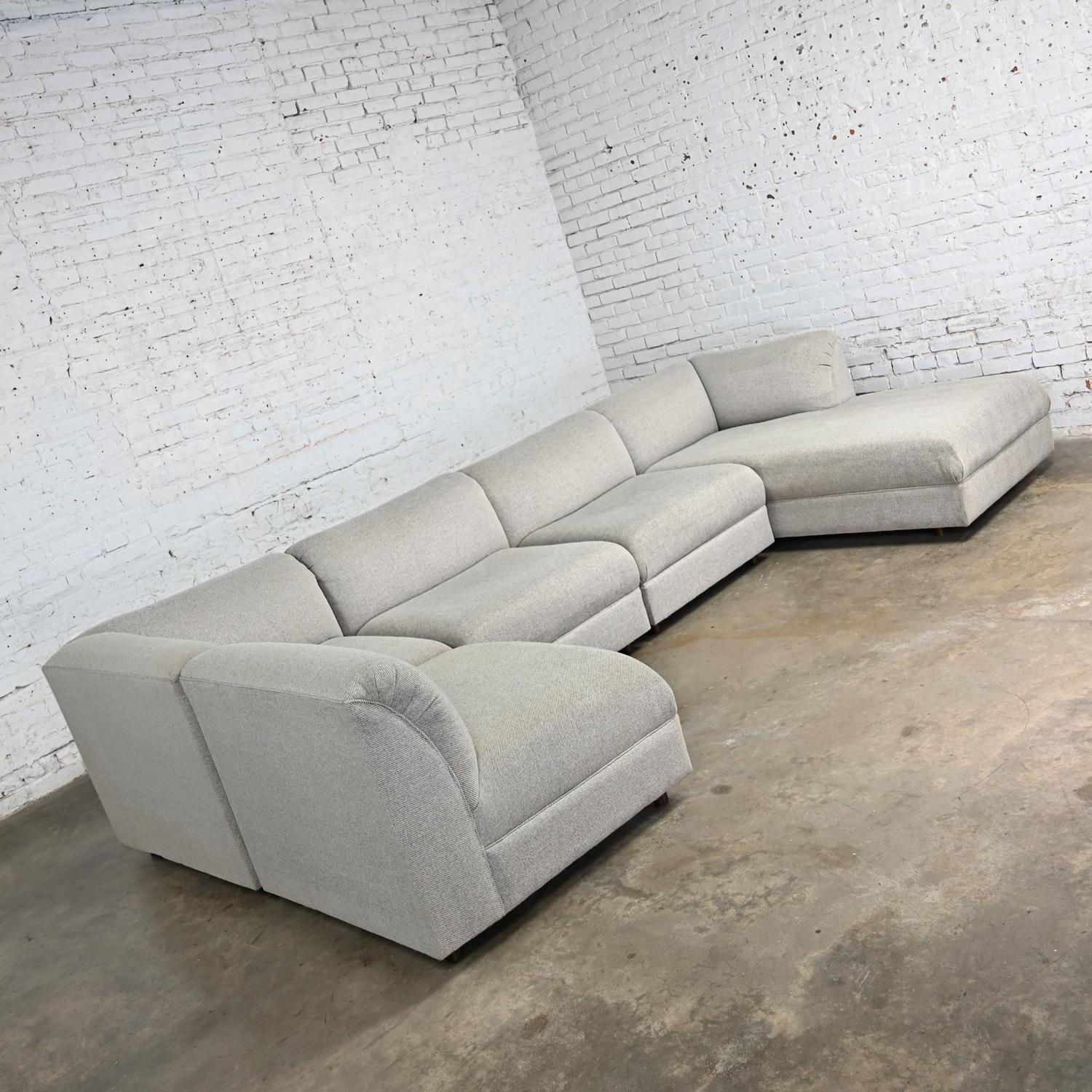 American Late 20th Century Modern Modular Sectional Sofa 5 Pieces with Chaise Gray Tweed  For Sale