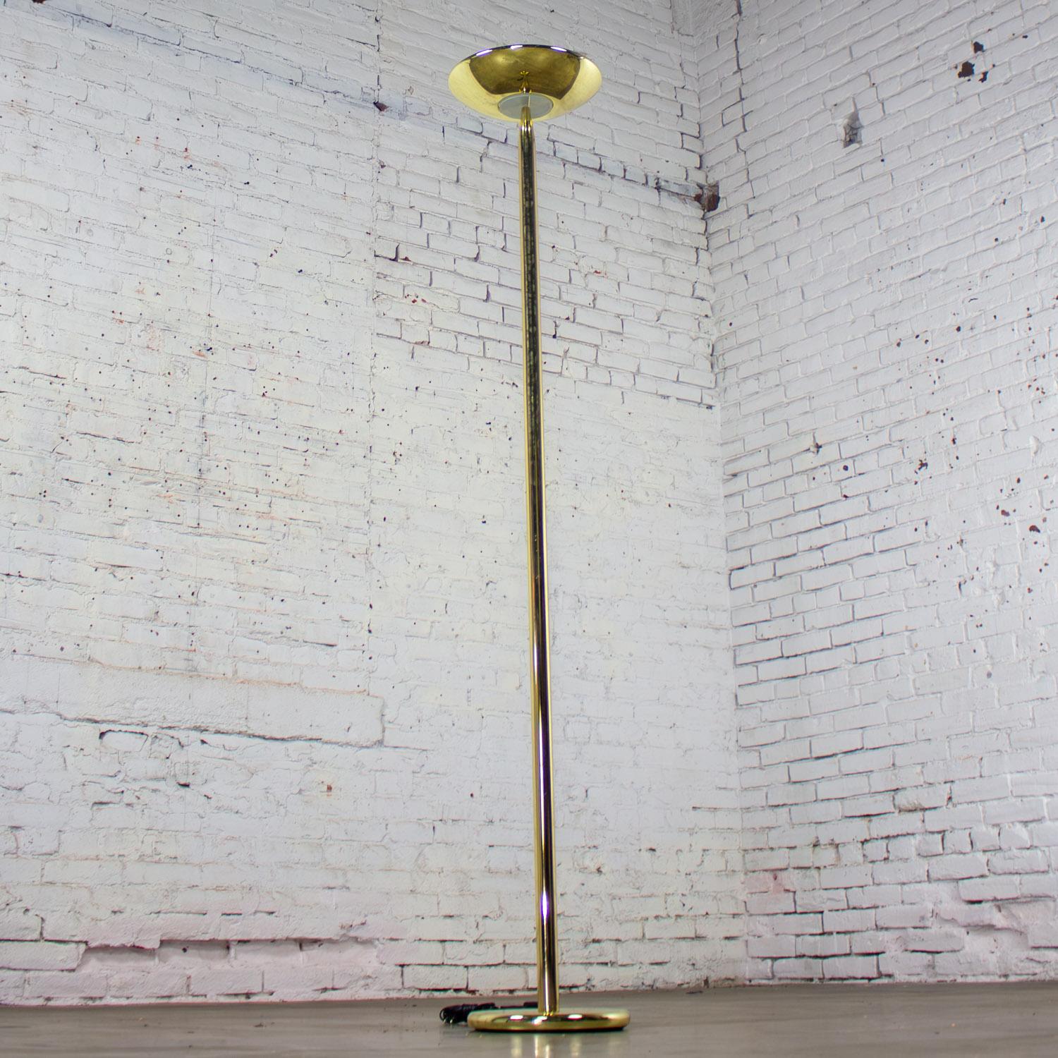 Lampadaire torchère en laiton de la fin du XXe siècle, moderne à postmoderne Bon état - En vente à Topeka, KS