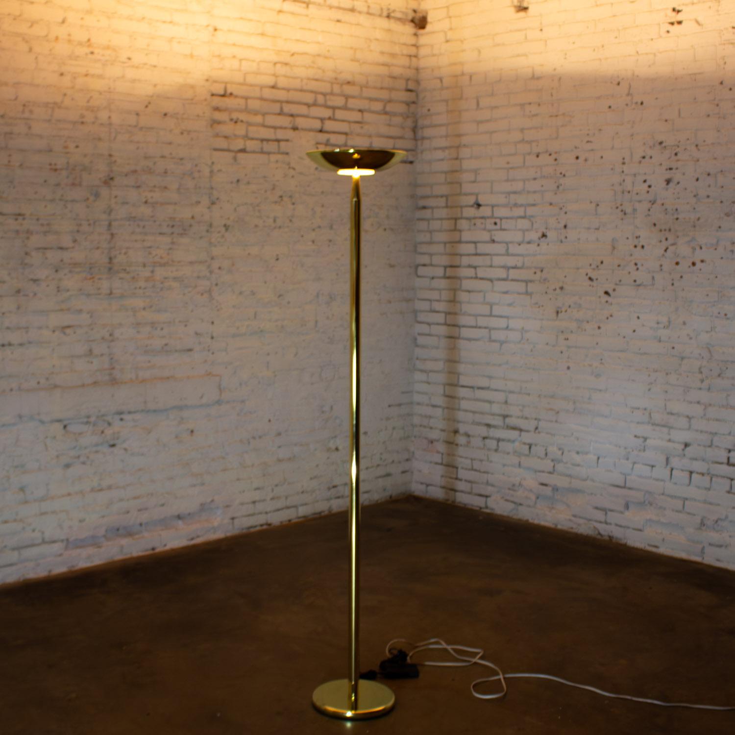 20ième siècle Lampadaire torchère en laiton de la fin du XXe siècle, moderne à postmoderne en vente