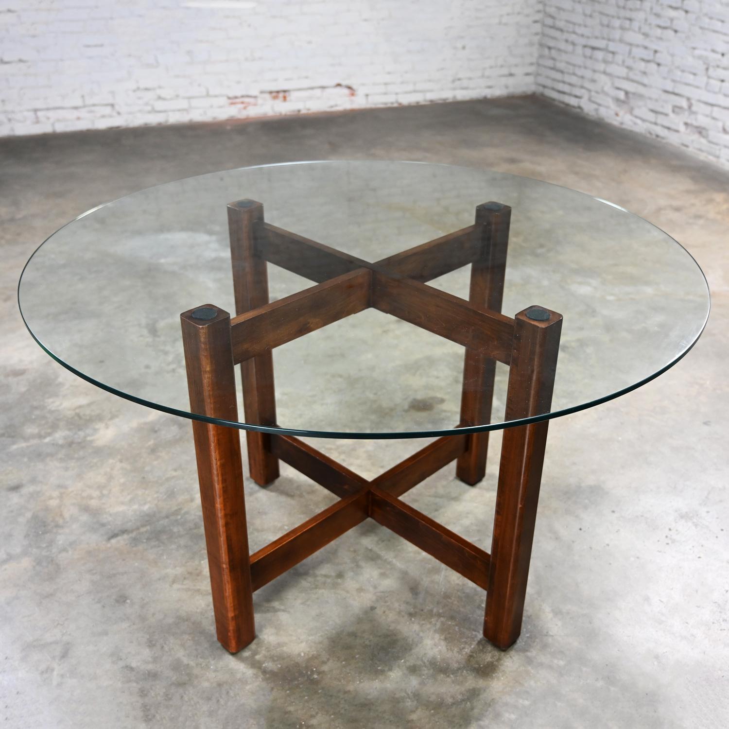 Late 20th Century Modern Walnut X-Base Dining Room Table Round Tempered Glass  For Sale 8