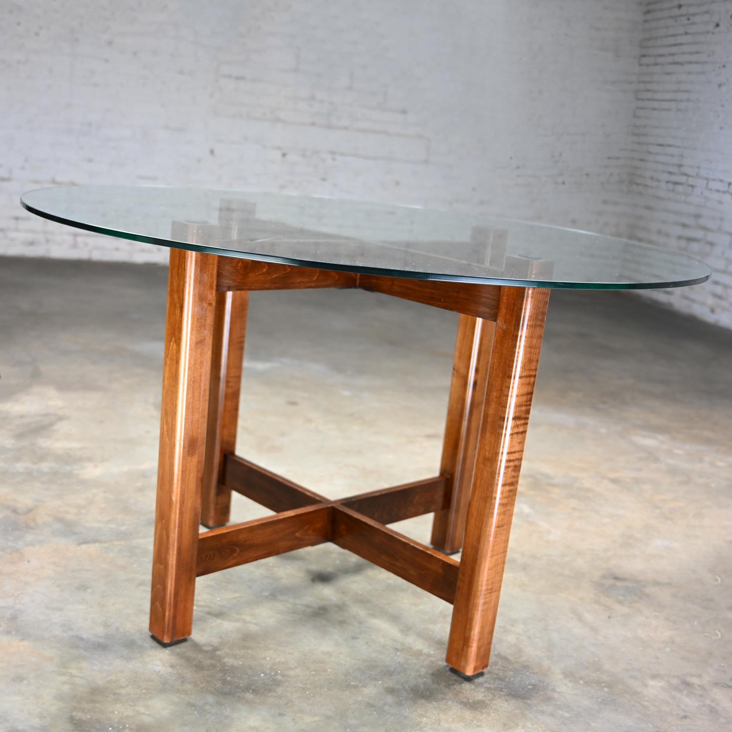 Late 20th Century Modern Walnut X-Base Dining Room Table Round Tempered Glass  For Sale 2