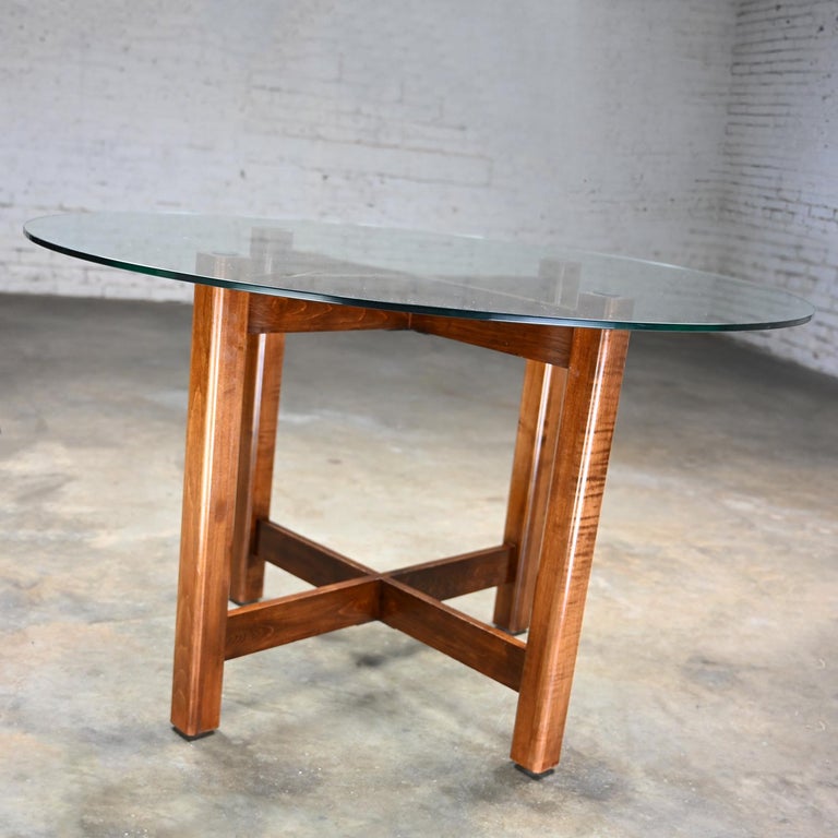 Late 20th Century Modern Walnut X-Base Dining Room Table Round