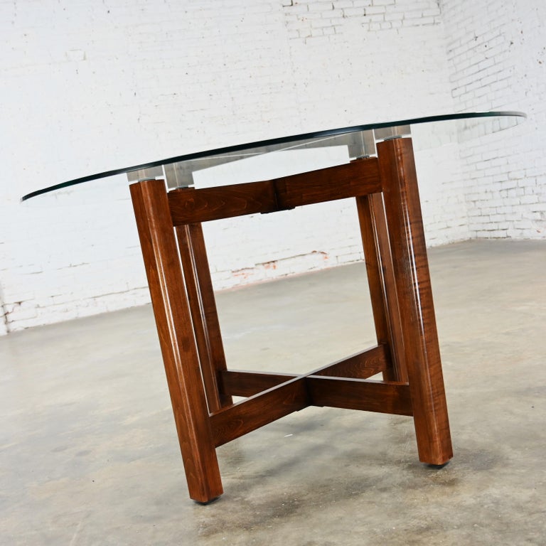 Late 20th Century Modern Walnut X-Base Dining Room Table Round