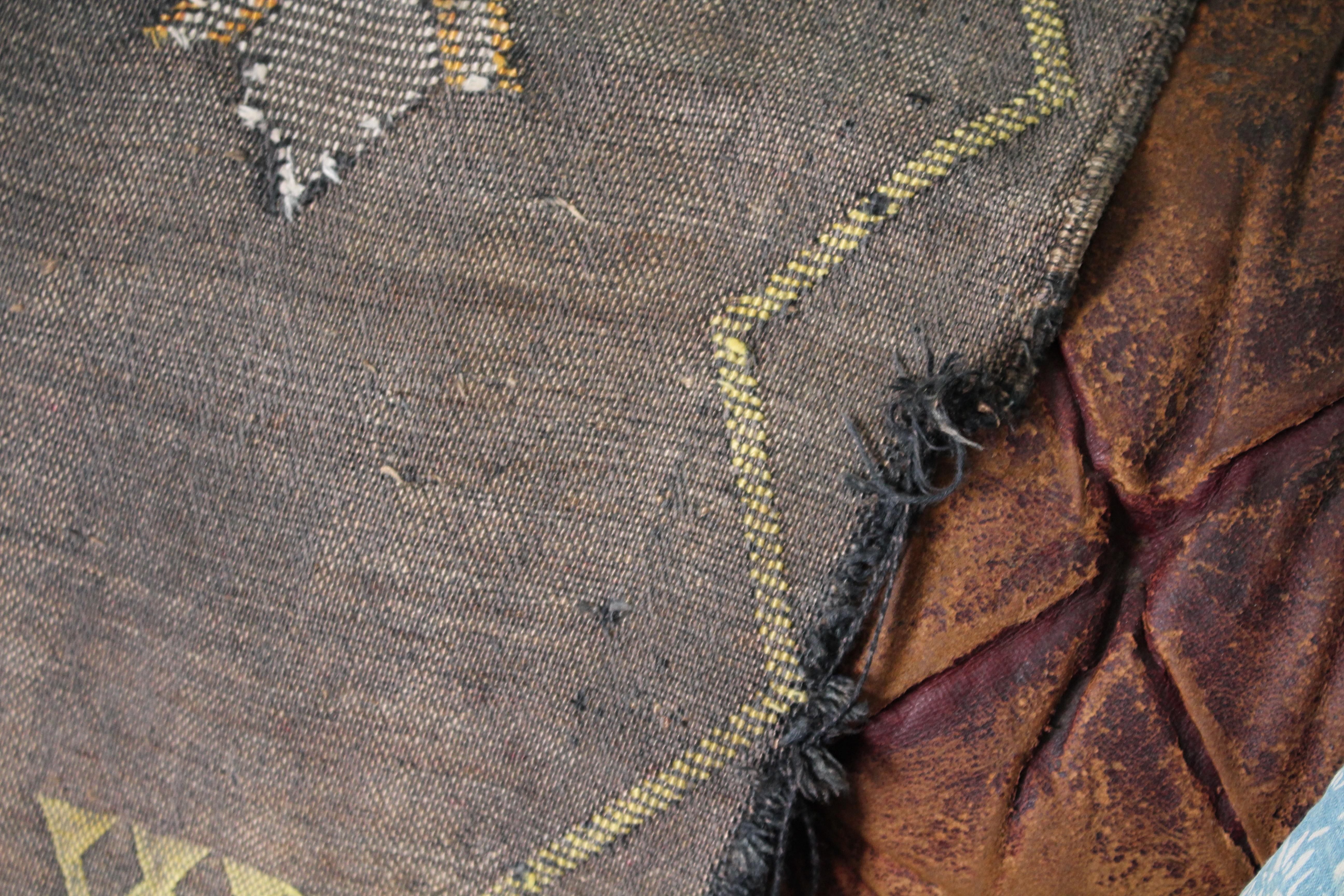 Alfombra Marroquí de Seda de Cactus de Finales del Siglo XX Kilim Sabra Negro de Tejido Plano en venta 3