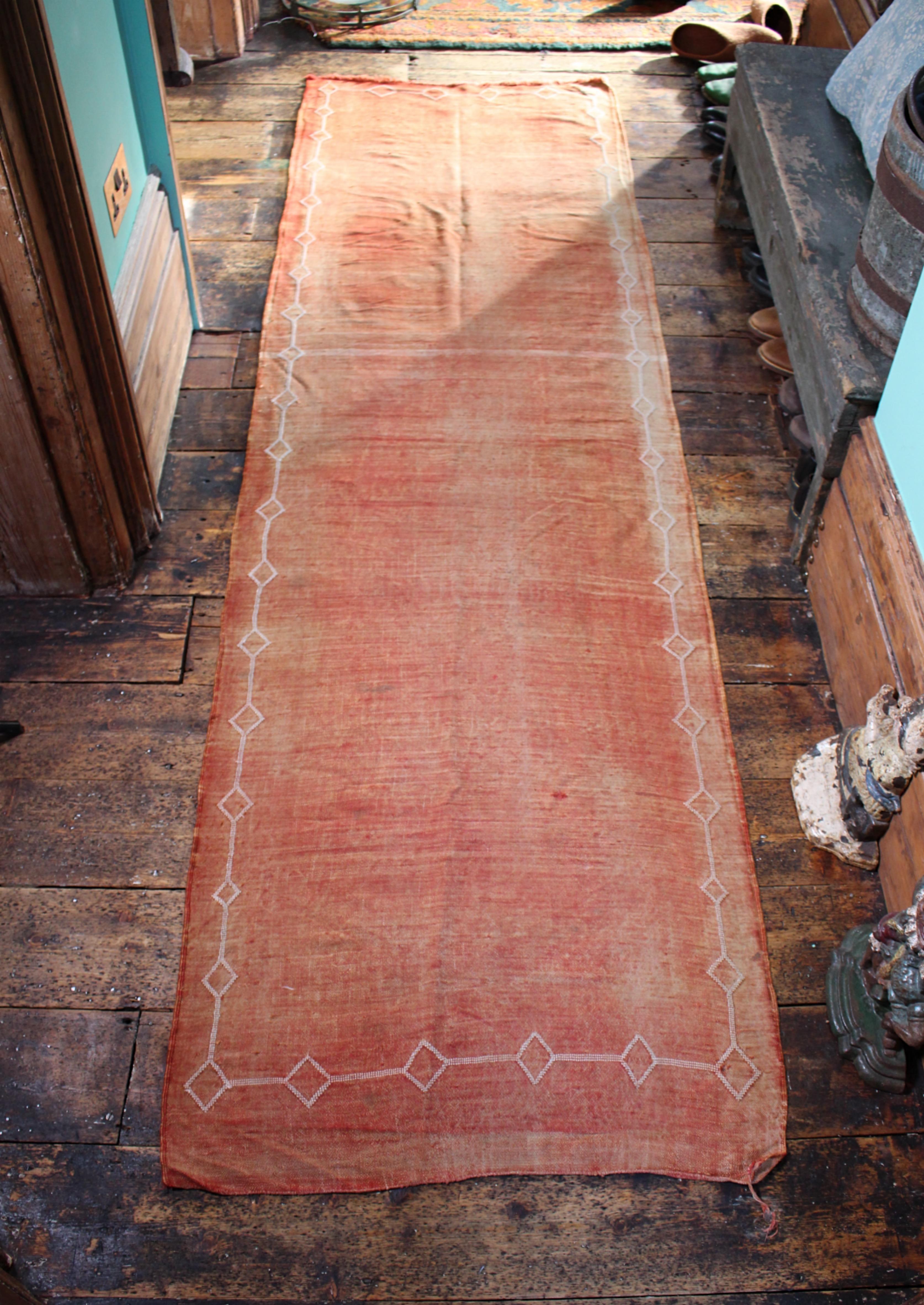 Tappeto Runner arancione Kilim a trama piatta in seta di cactus della fine del XX secolo in vendita 6