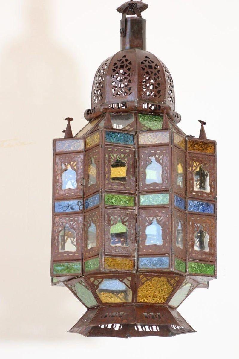Farol marroquí morisco de cristal colgante de finales del siglo XX Hecho a mano en venta