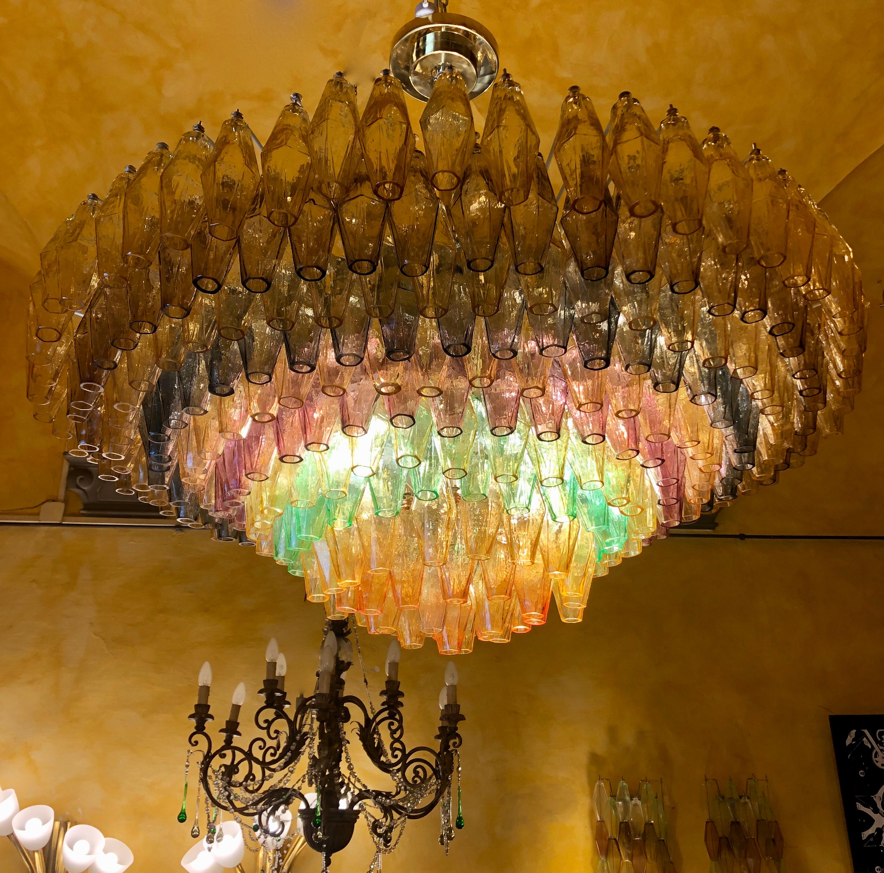 Late 20th Century Multicolor Polyhedron Murano Glass Round Chandelier by Venini 14