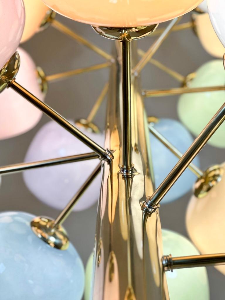 Fin du 20e siècle Lustre pendentif en verre de Murano multicolore et laiton en vente 3