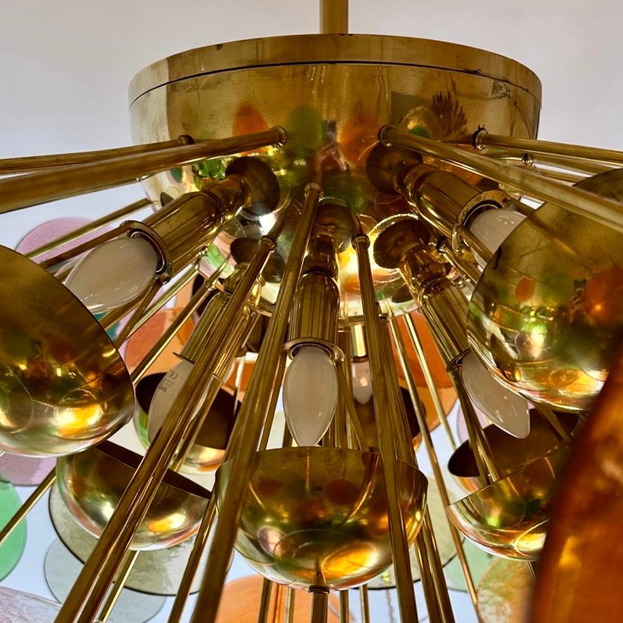 Late 20th Century Multicolored Murano Glass Disks & Brass Sputnik Chandelier In Good Condition For Sale In Firenze, Tuscany