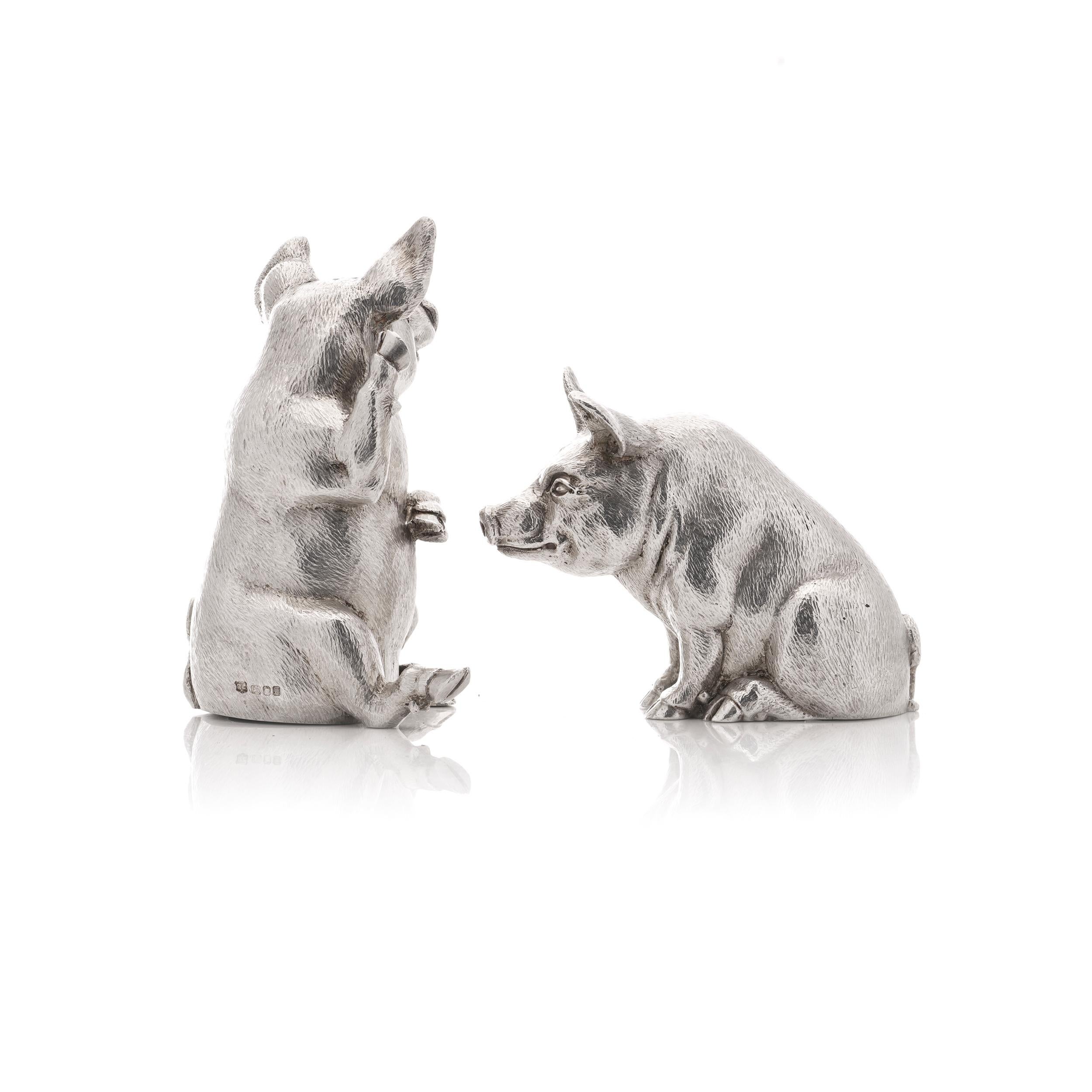 British Late 20th century Novelty solid silver pair of salt and pepper shakers  For Sale