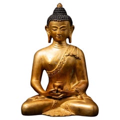 Late 20th century Old bronze Nepali Buddha statue in Dhyana mudra Late 20th century Old bronze Nepali Buddha statue in Dhyana mudra
