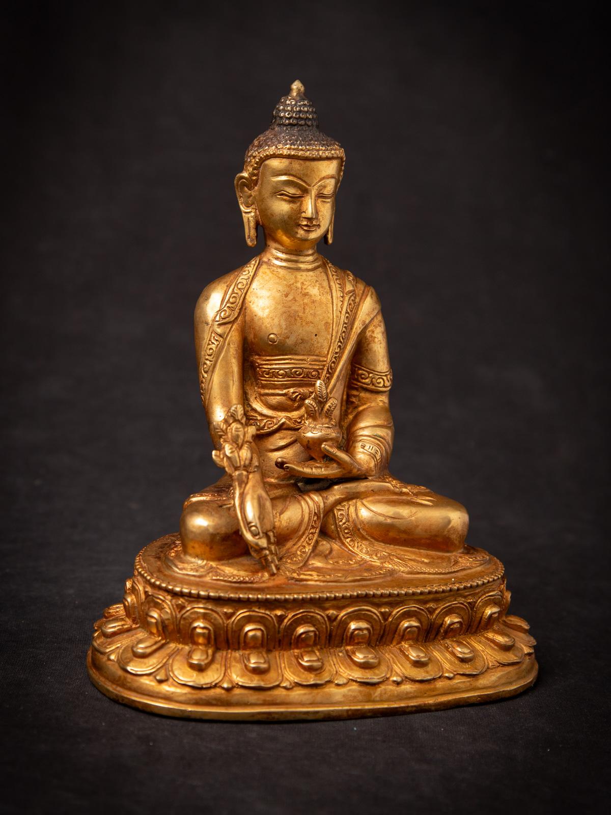 Fin du 20e siècle Statue de Bouddha de médecine népalais en bronze ancien du Népal en vente 1