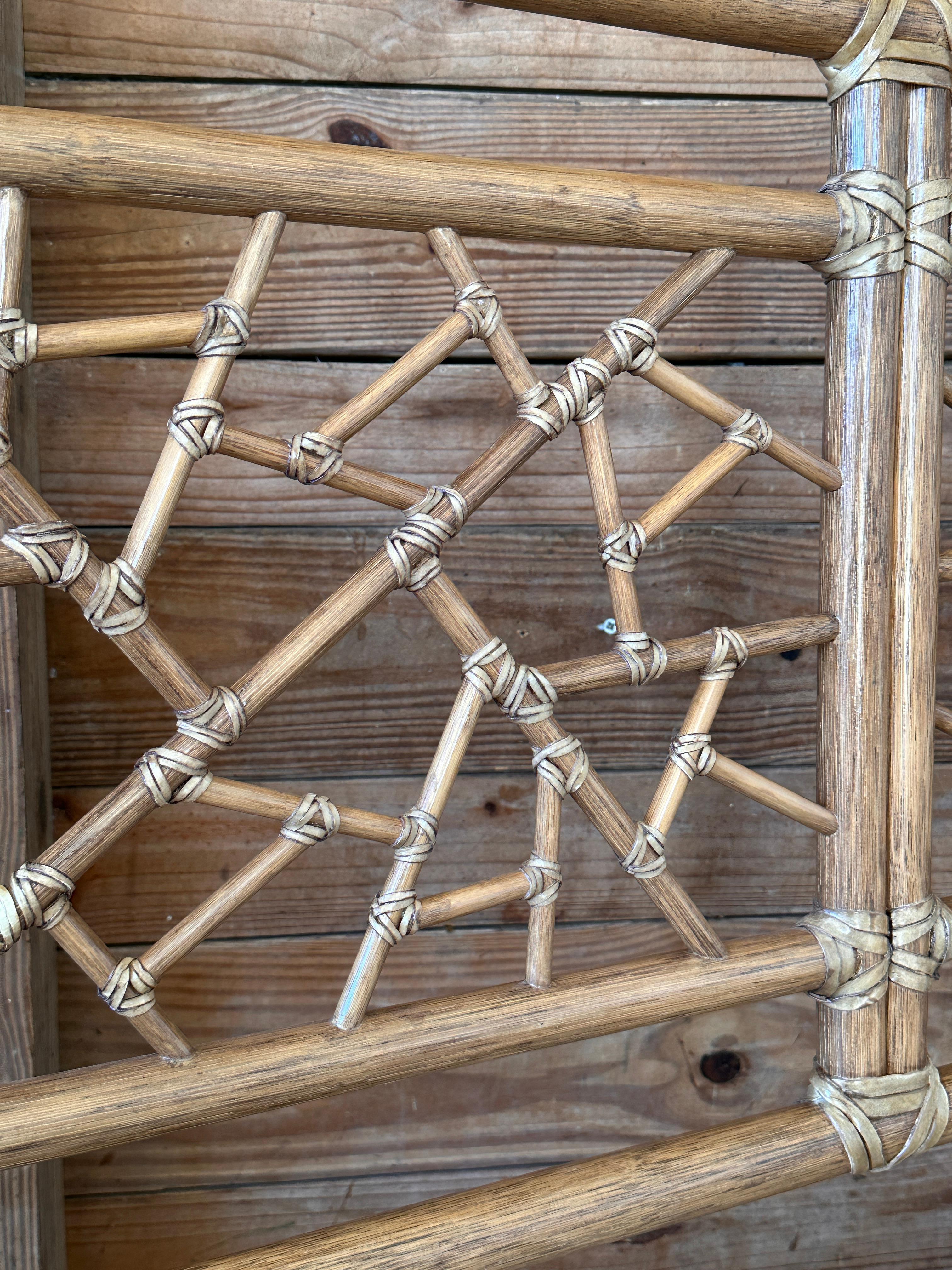 Organisches modernes Rattan-Kopfteil „Cracked Ice“ von McGuire aus dem späten 20. Jahrhundert im Angebot 11